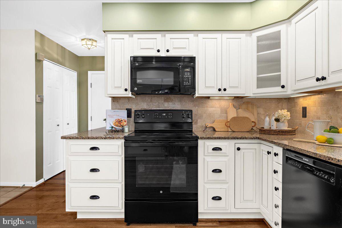 HERITAGE HARBOUR - Residential