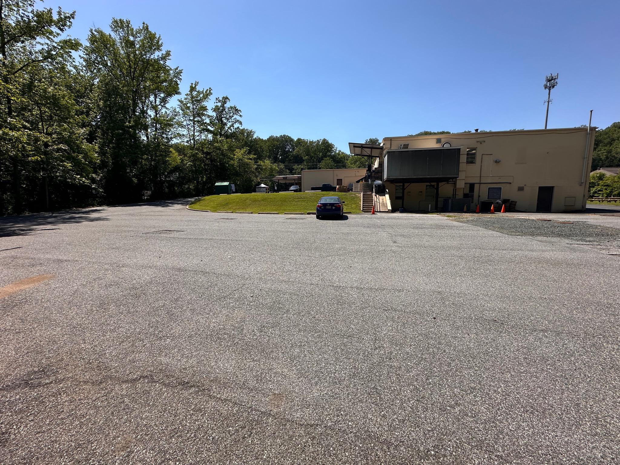 KINGSVILLE - Commercial Sale