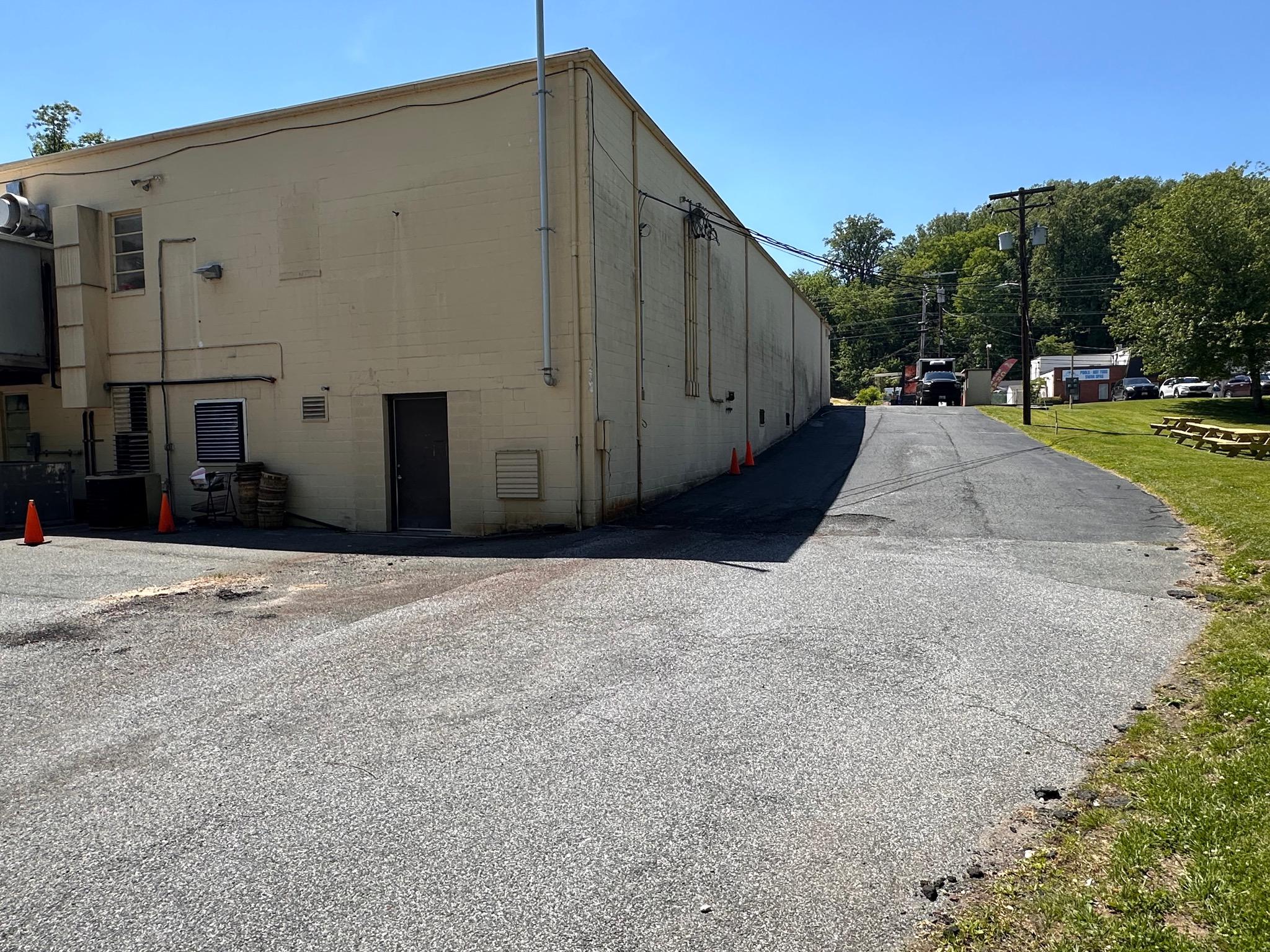 KINGSVILLE - Commercial Sale