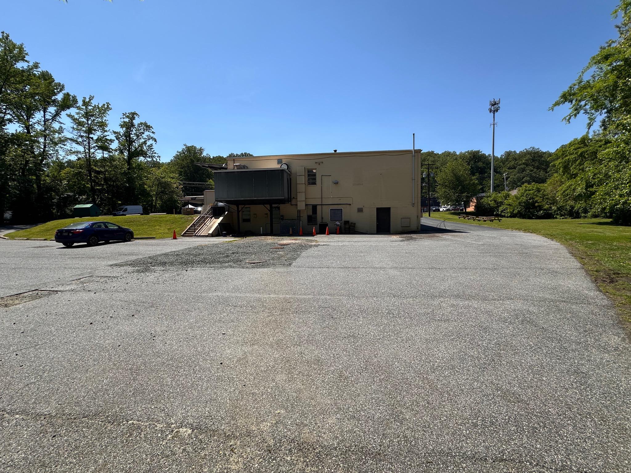 KINGSVILLE - Commercial Sale