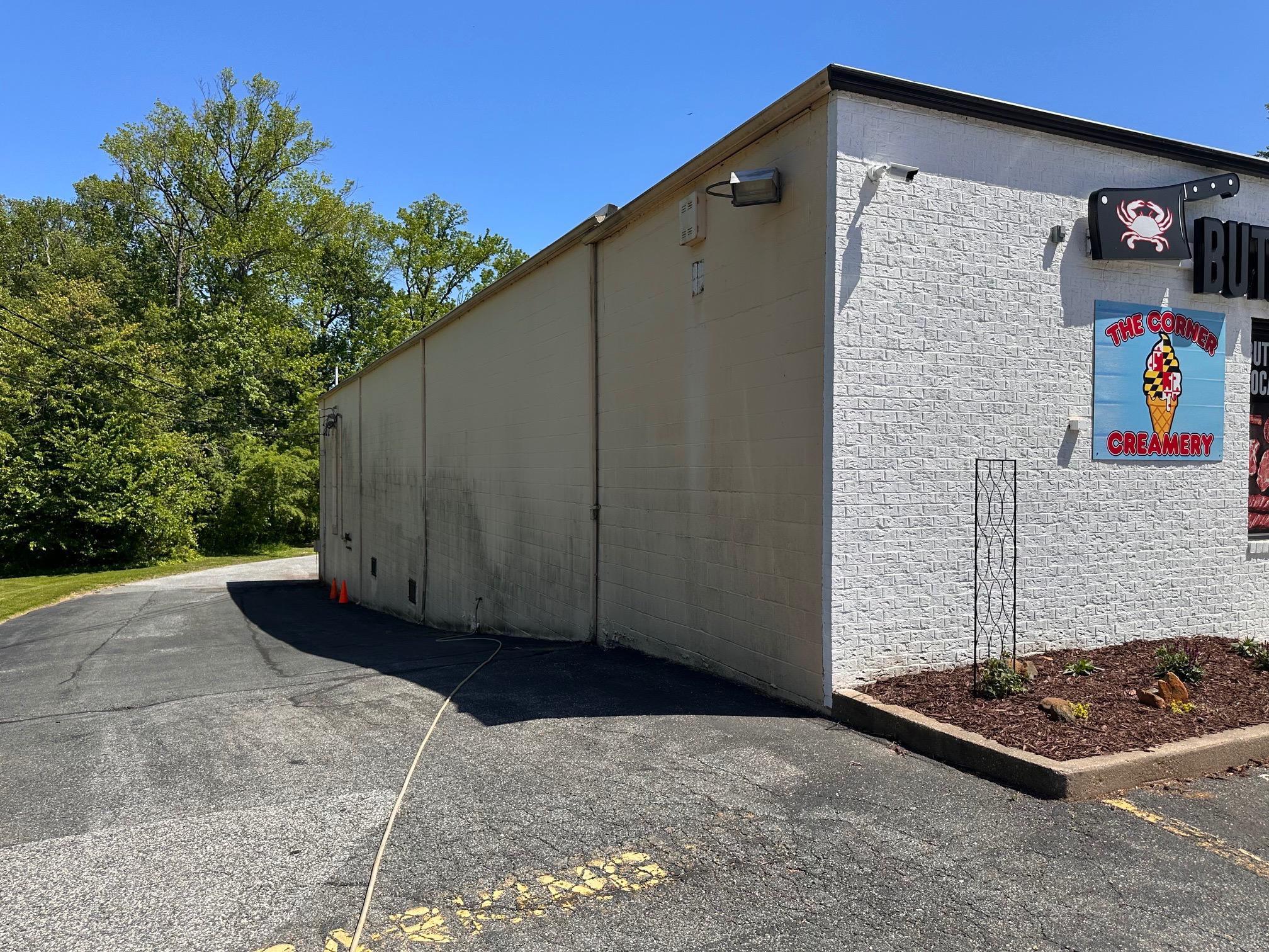 KINGSVILLE - Commercial Sale