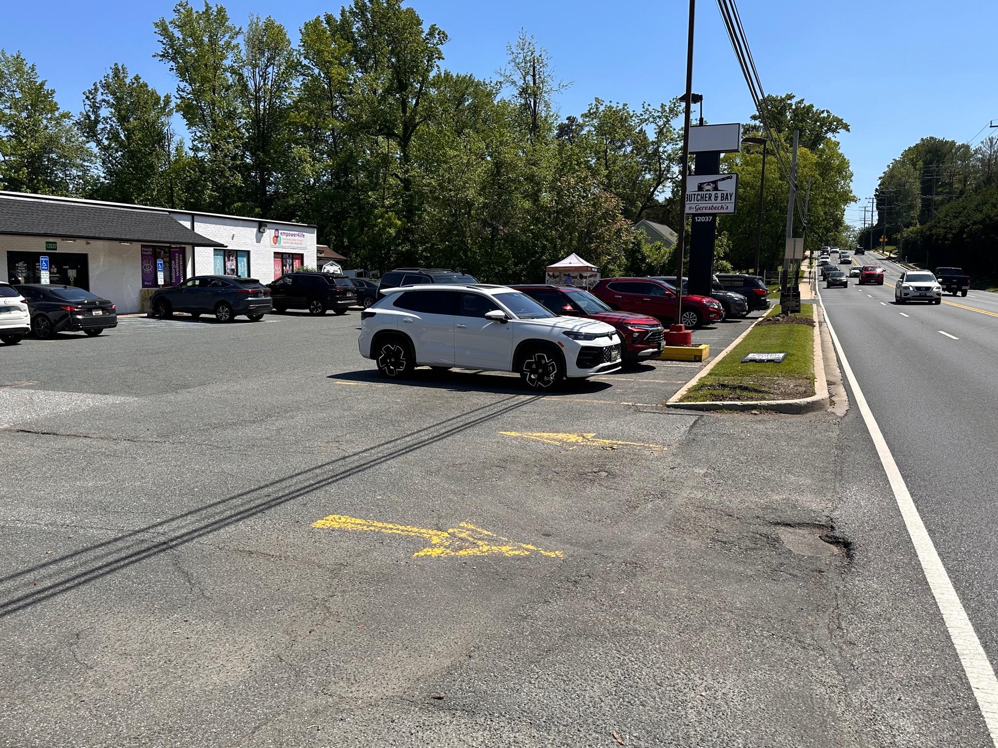 KINGSVILLE - Commercial Sale