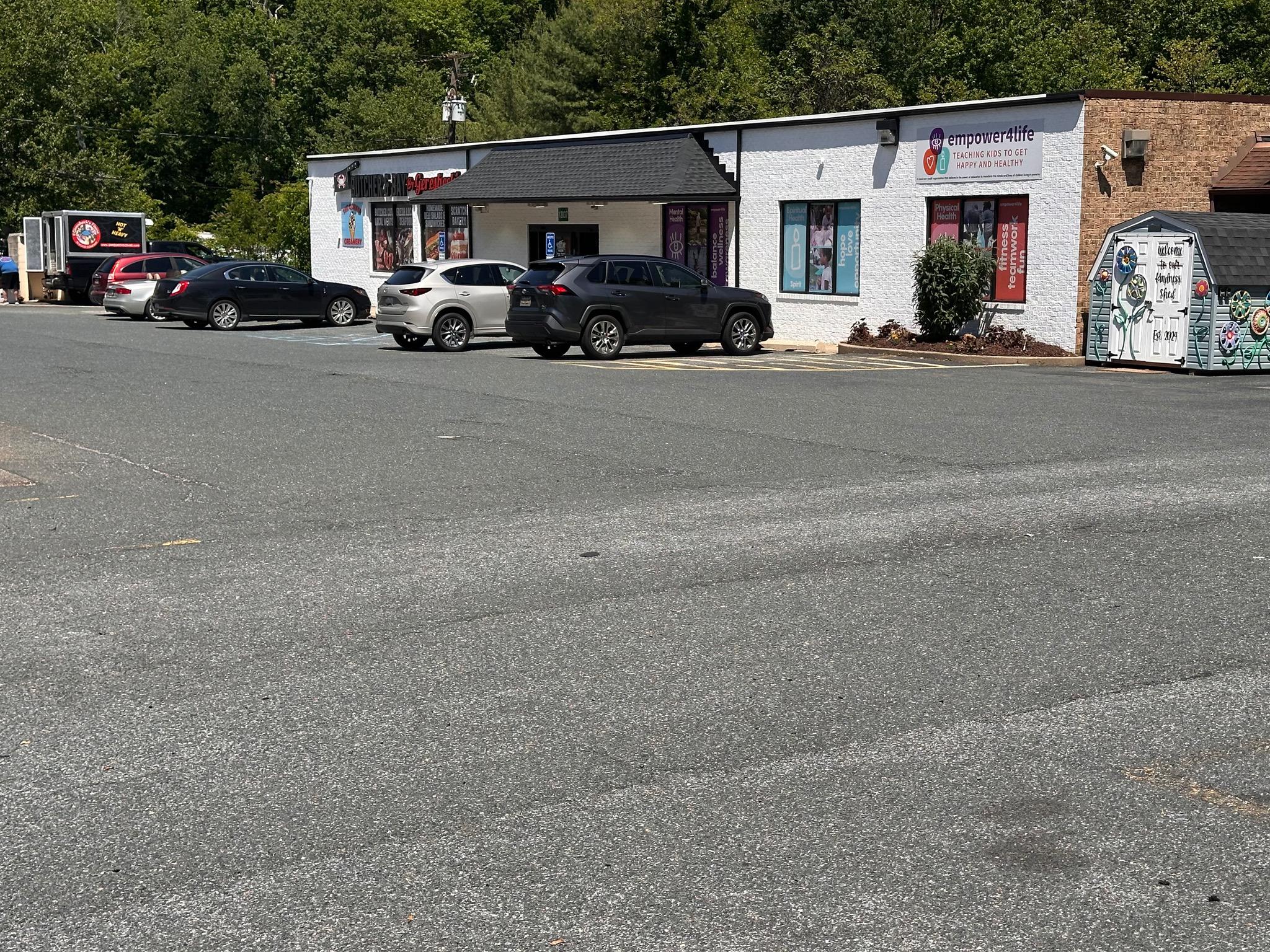 KINGSVILLE - Commercial Sale