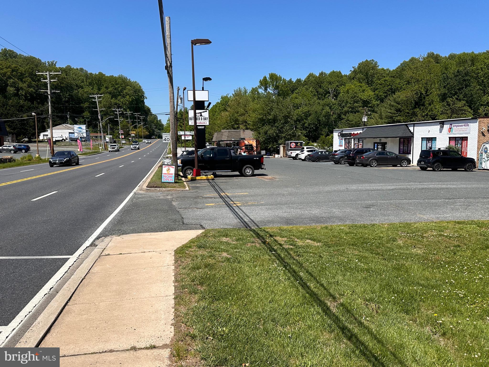 KINGSVILLE - Commercial Sale