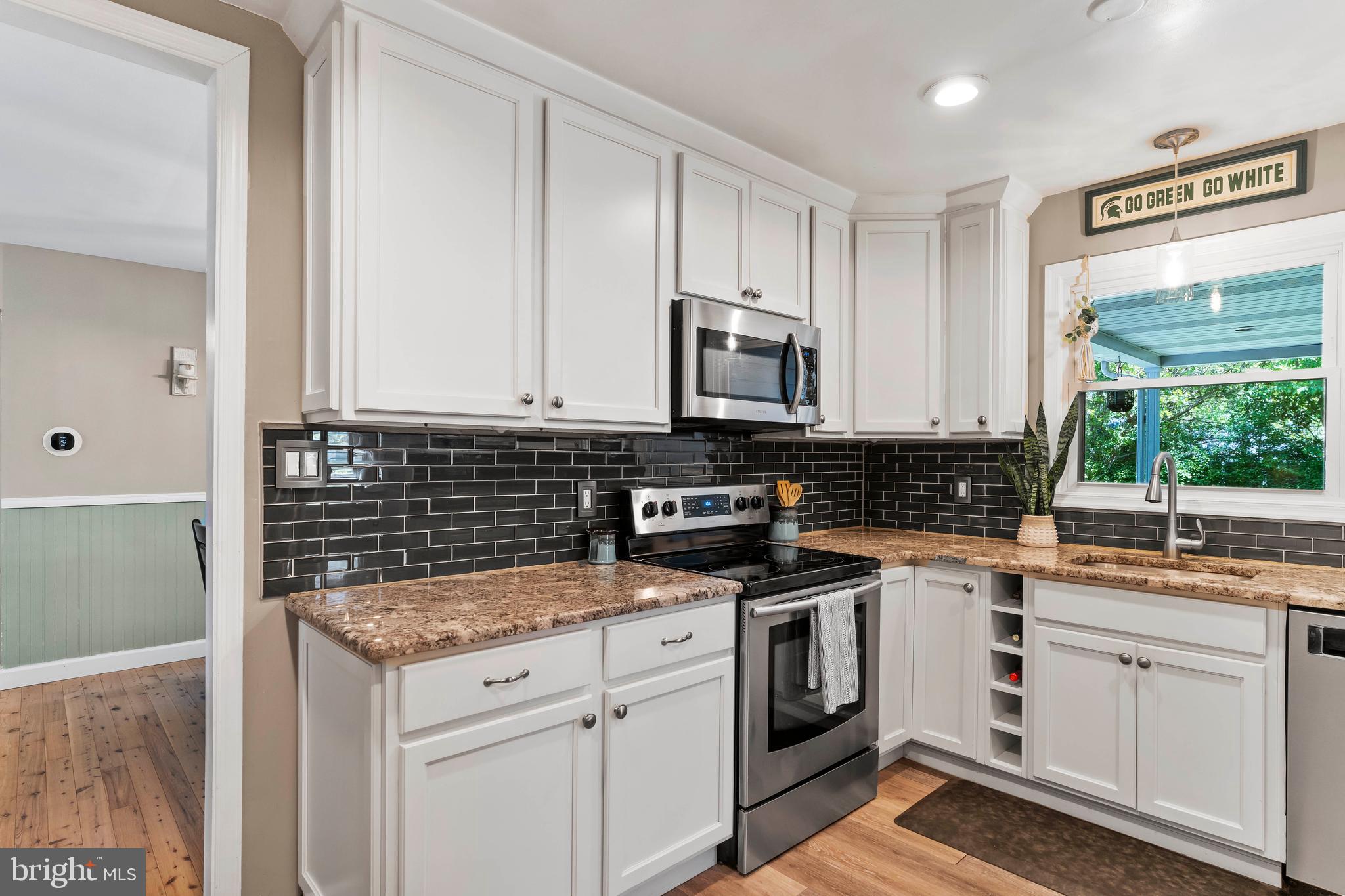 COUNTRY CLUB PARK - Residential