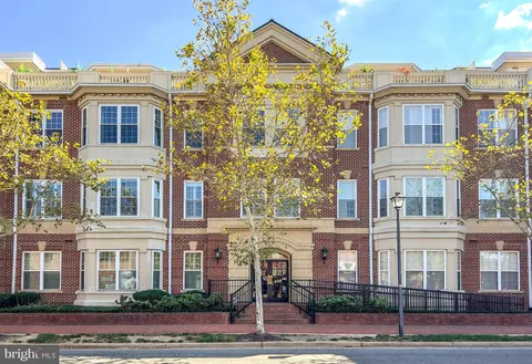 828 Slaters Lane Unit 105, Alexandria, VA 22314 - MLS#: VAAX2042692