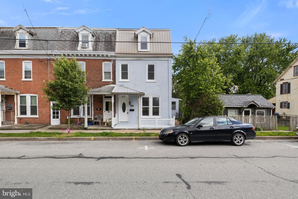 Photo of 517 W Market Street, MARIETTA, PA 17547 (MLS # PALA2070782)