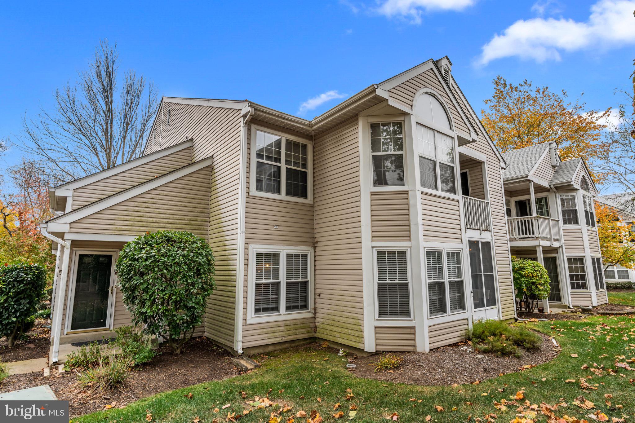 VILLAGE SHIRES - Residential