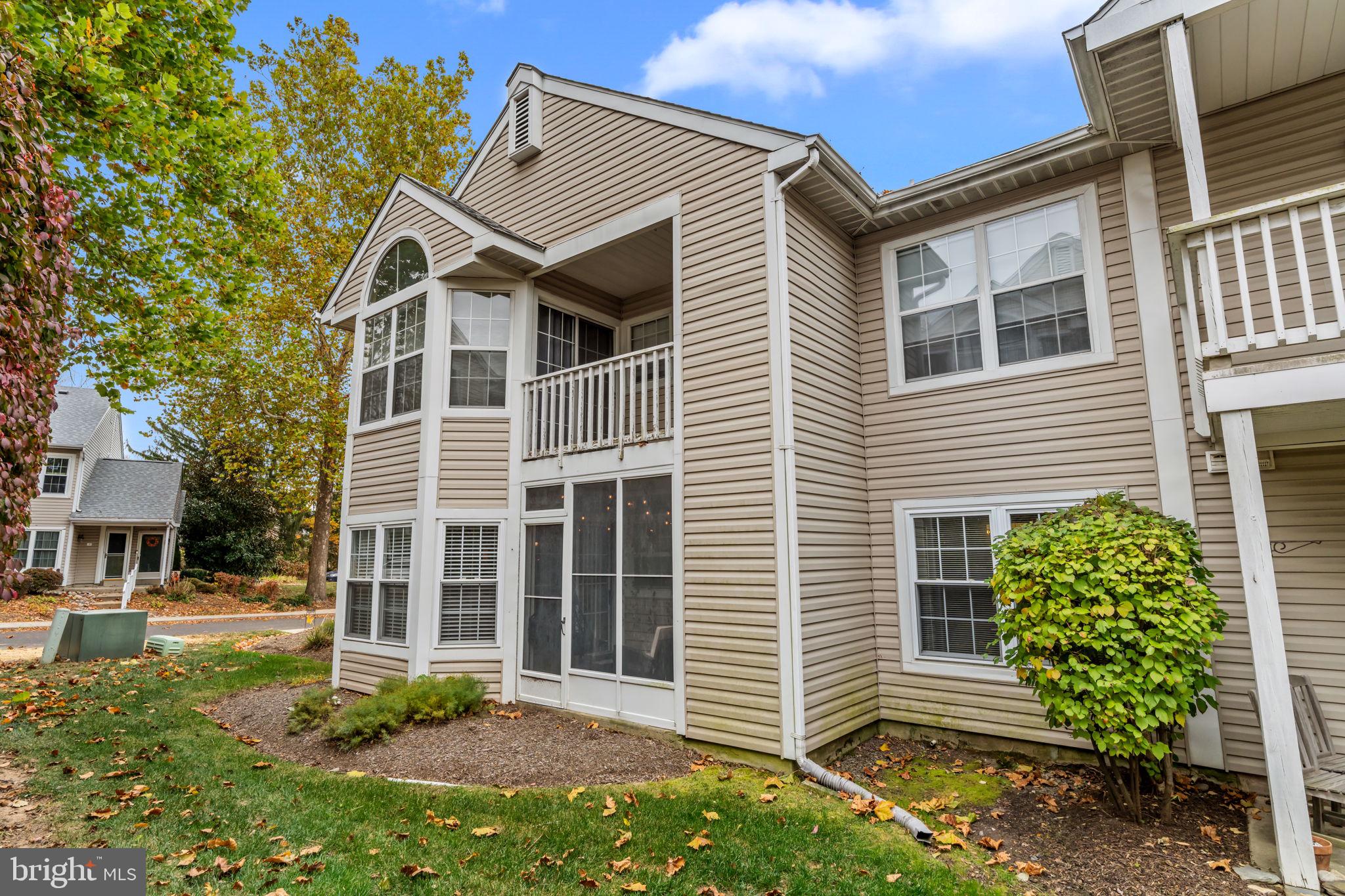 VILLAGE SHIRES - Residential