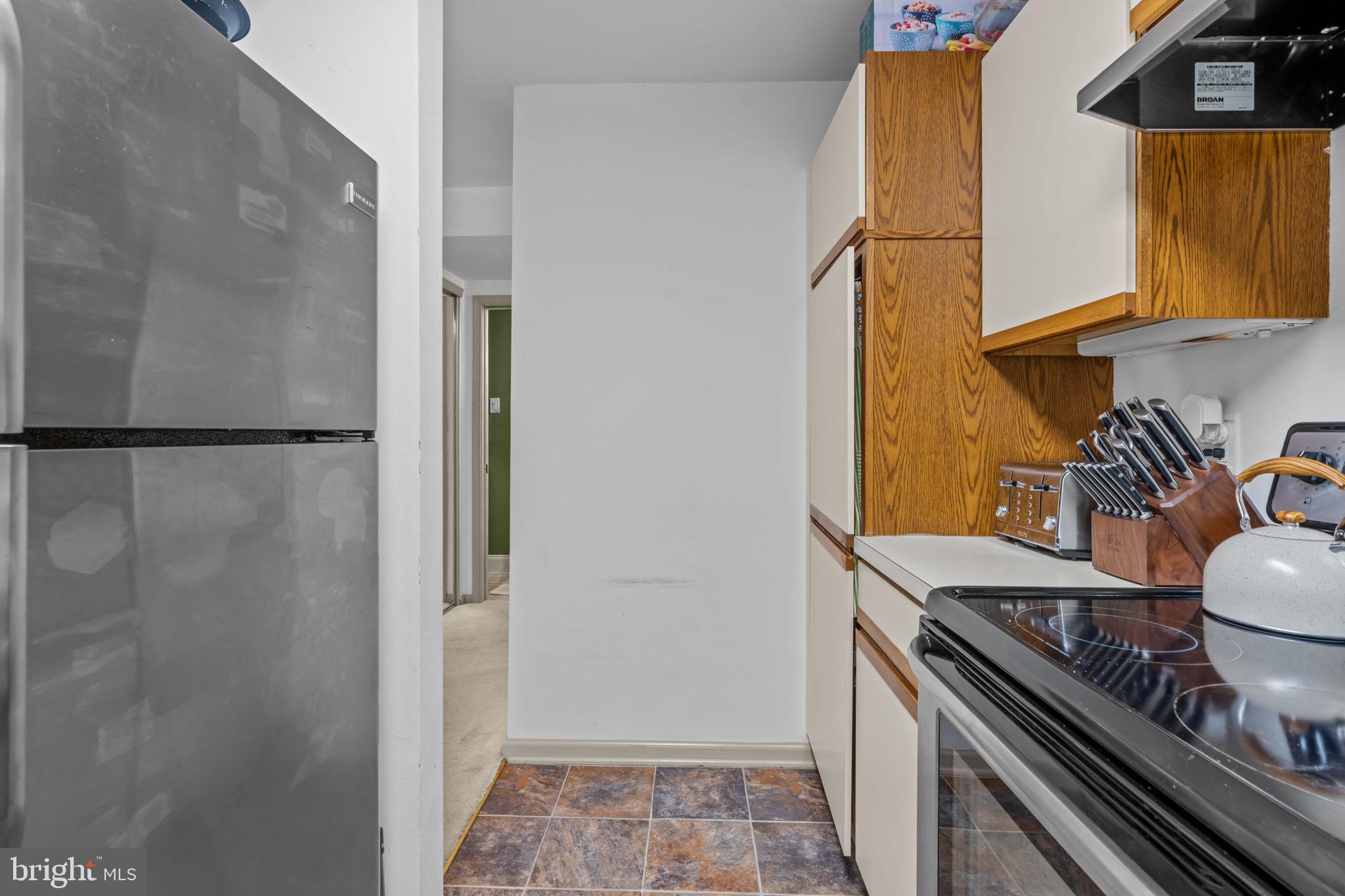 VILLAGE SHIRES - Residential