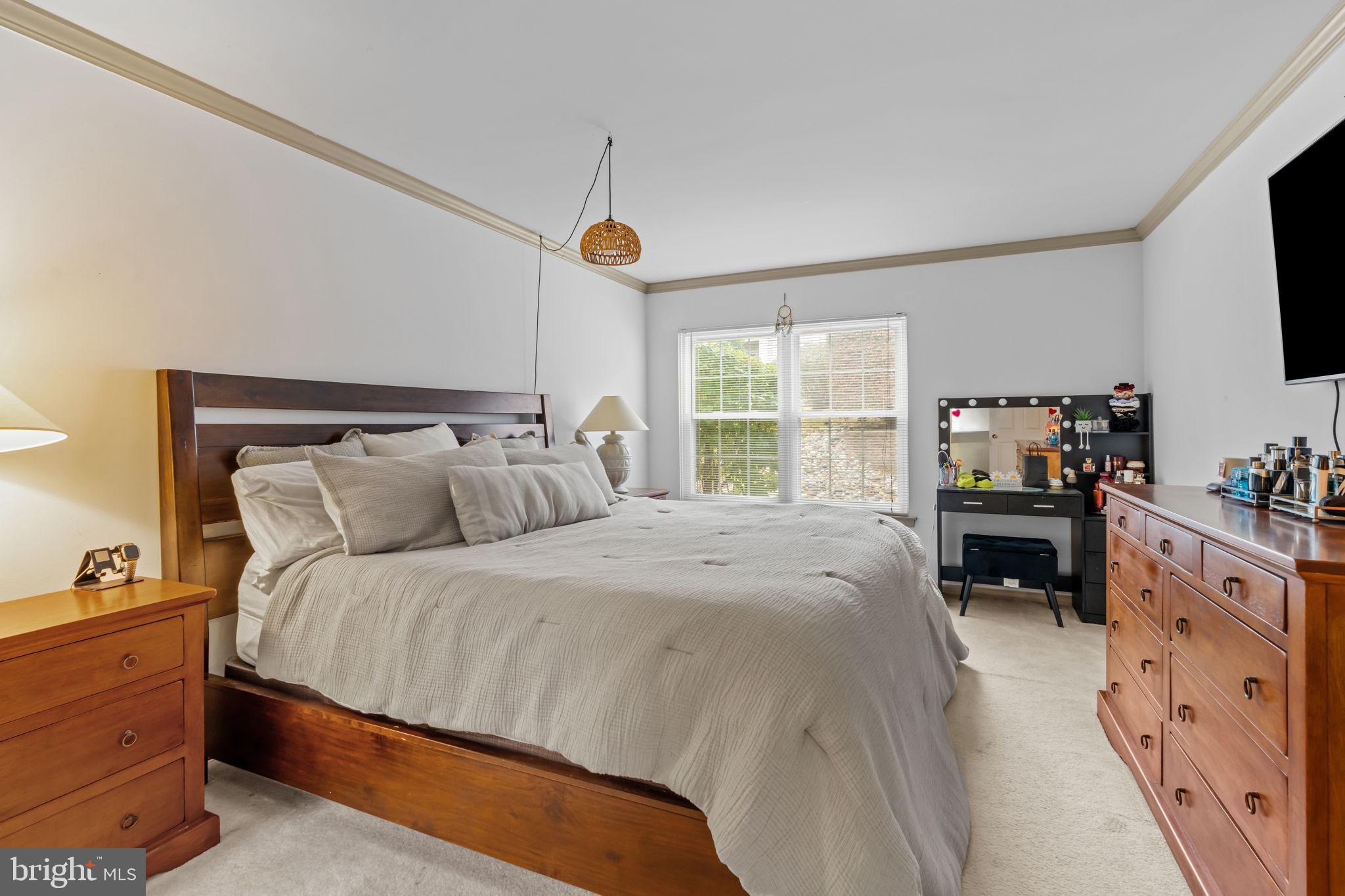 VILLAGE SHIRES - Residential