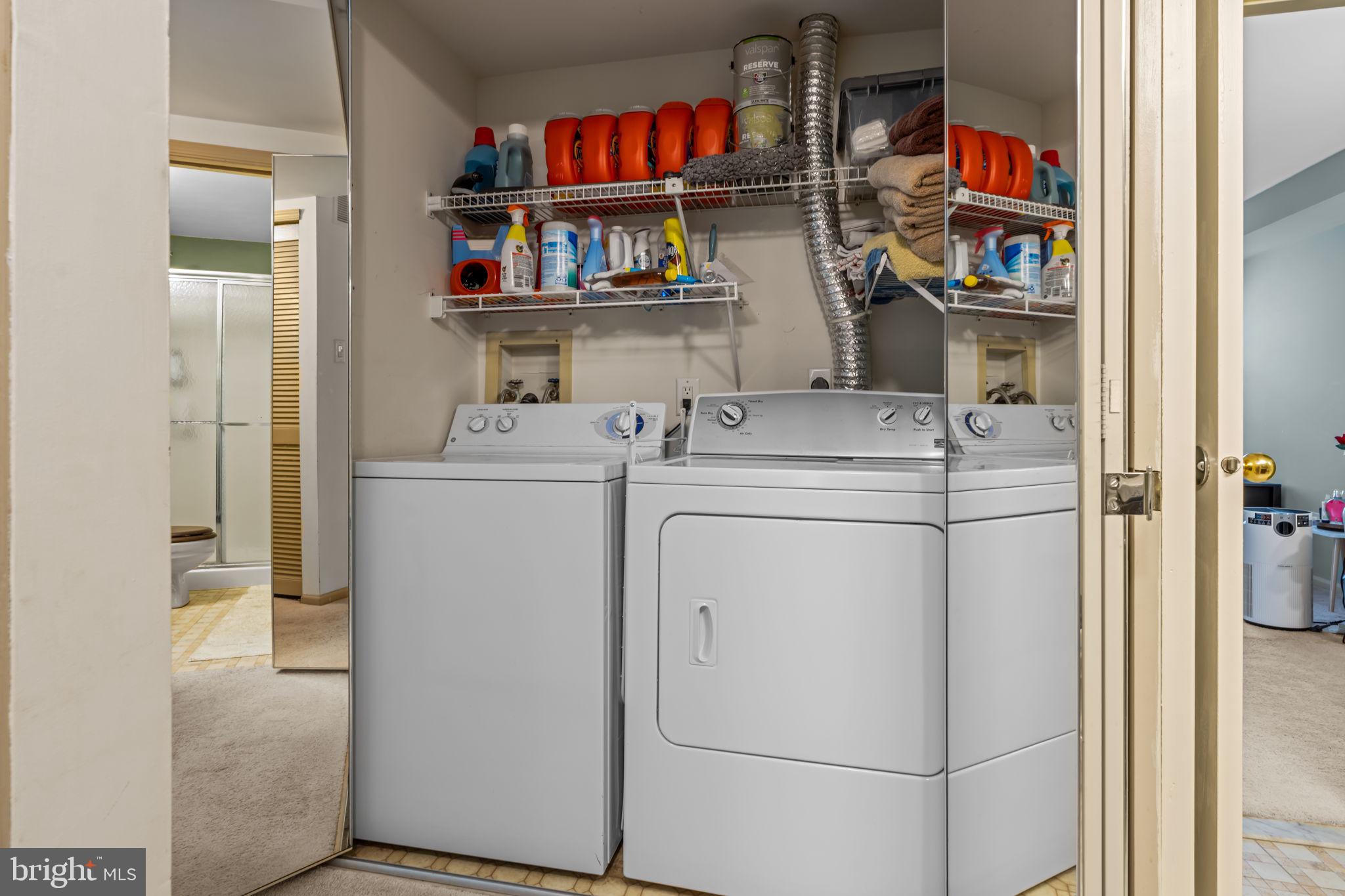 VILLAGE SHIRES - Residential