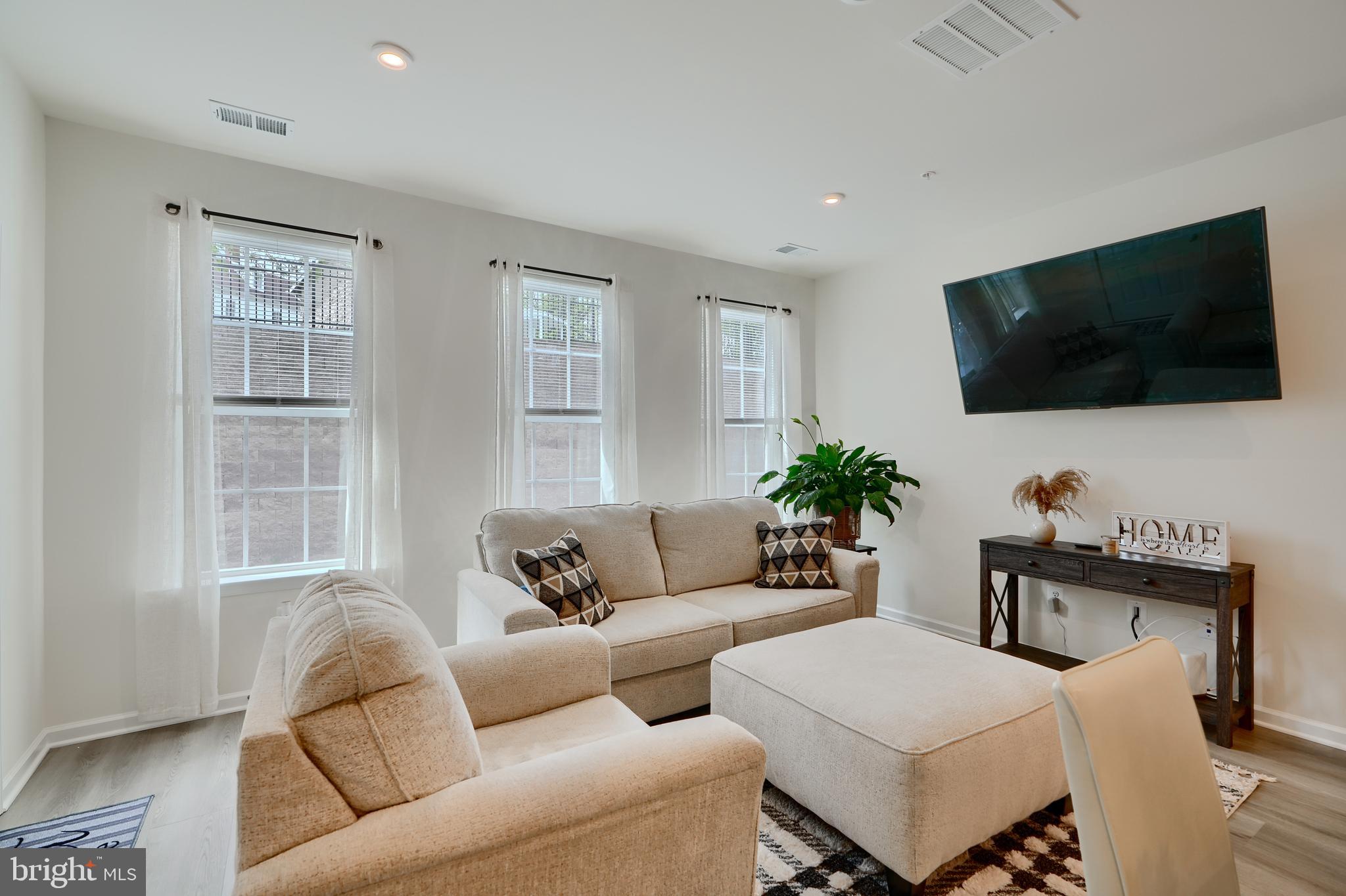 4450 POTTS COURT 575
