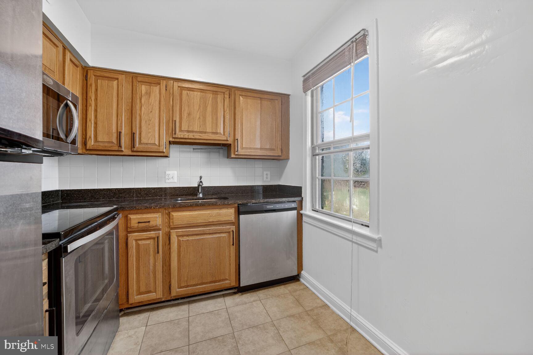 CAMBRIDGE COURTS - Residential