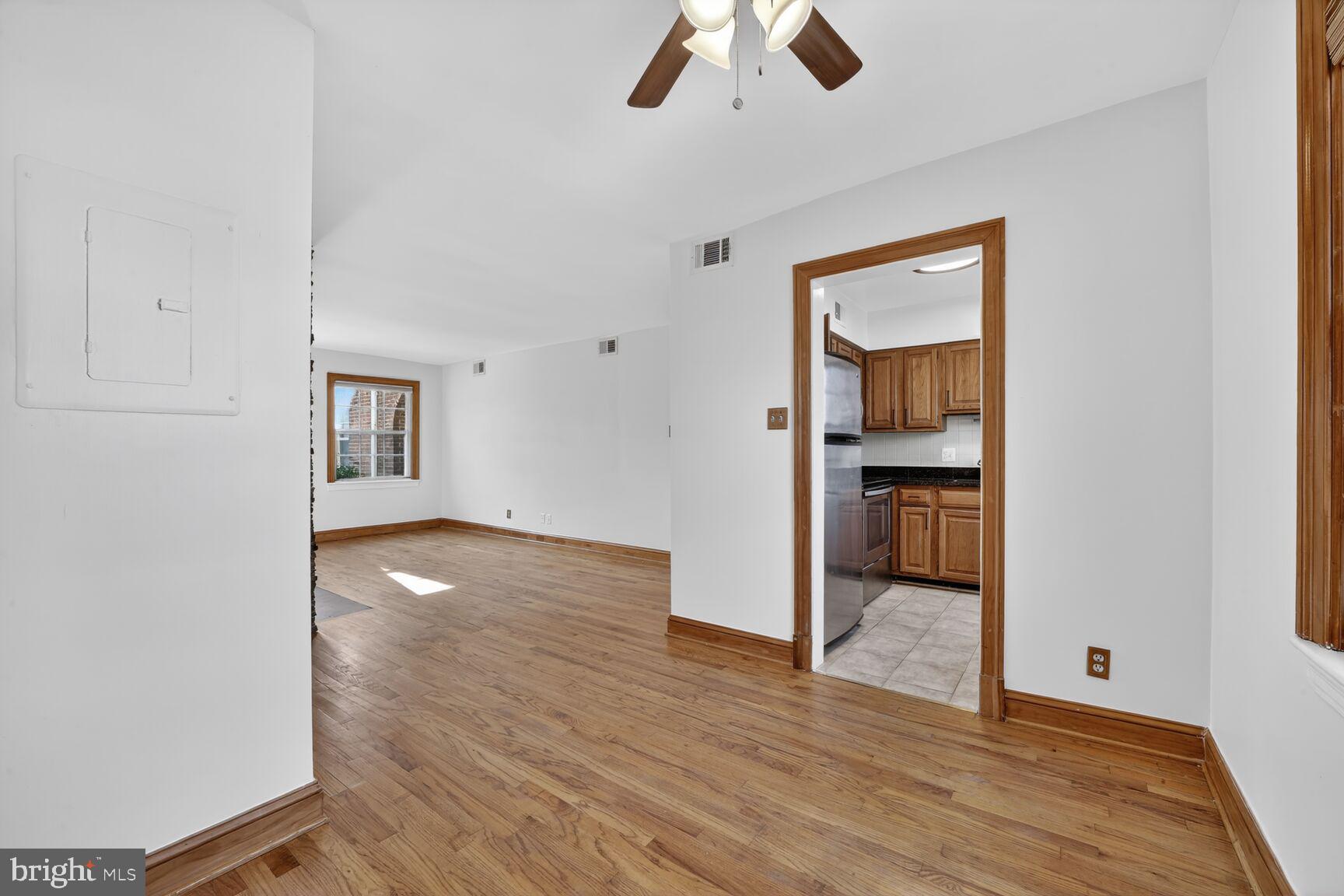 CAMBRIDGE COURTS - Residential