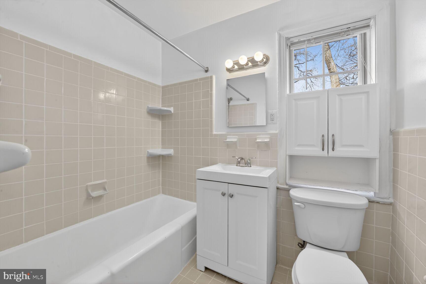 CAMBRIDGE COURTS - Residential