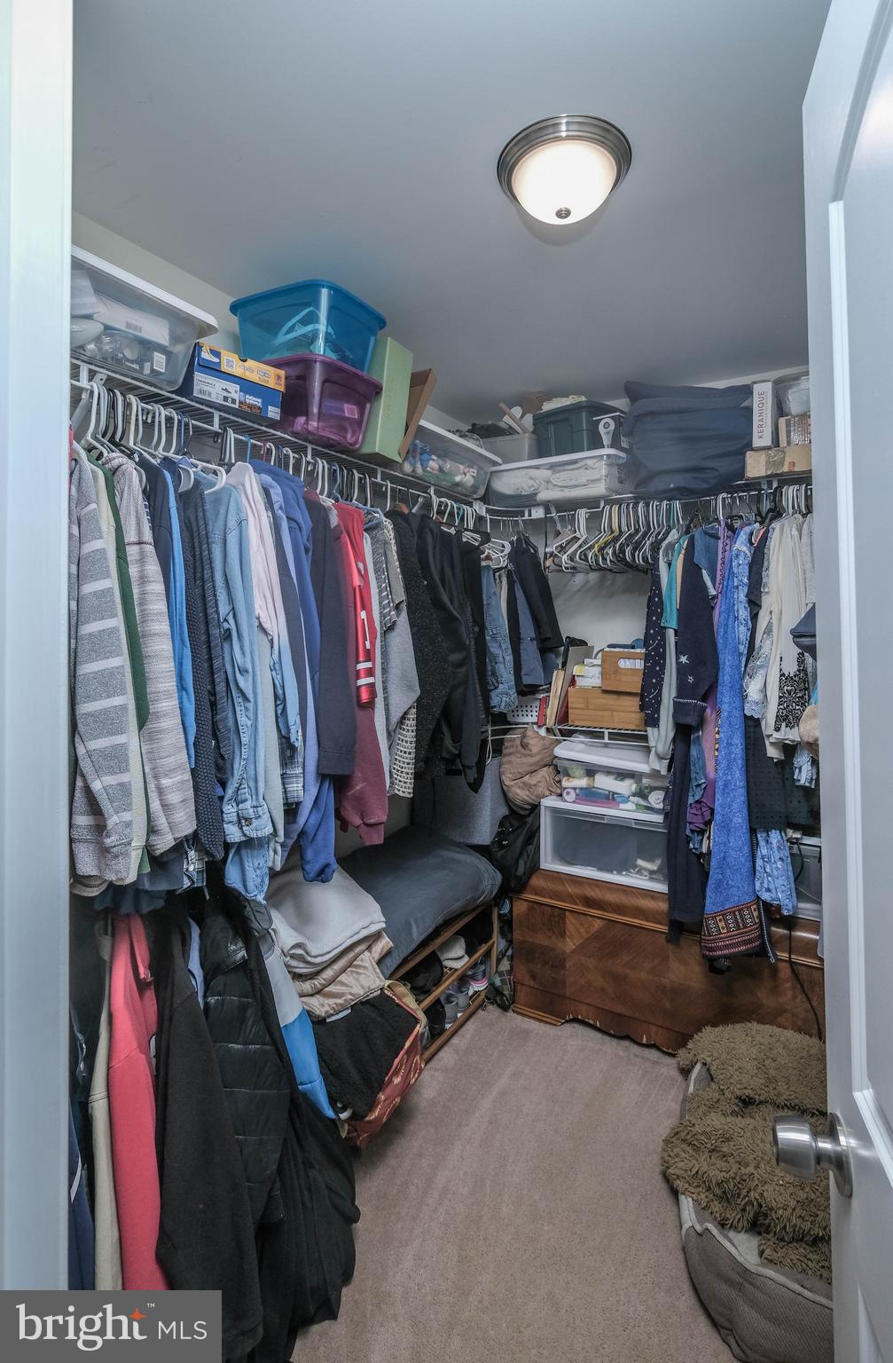 HIDDEN RIVER - Residential