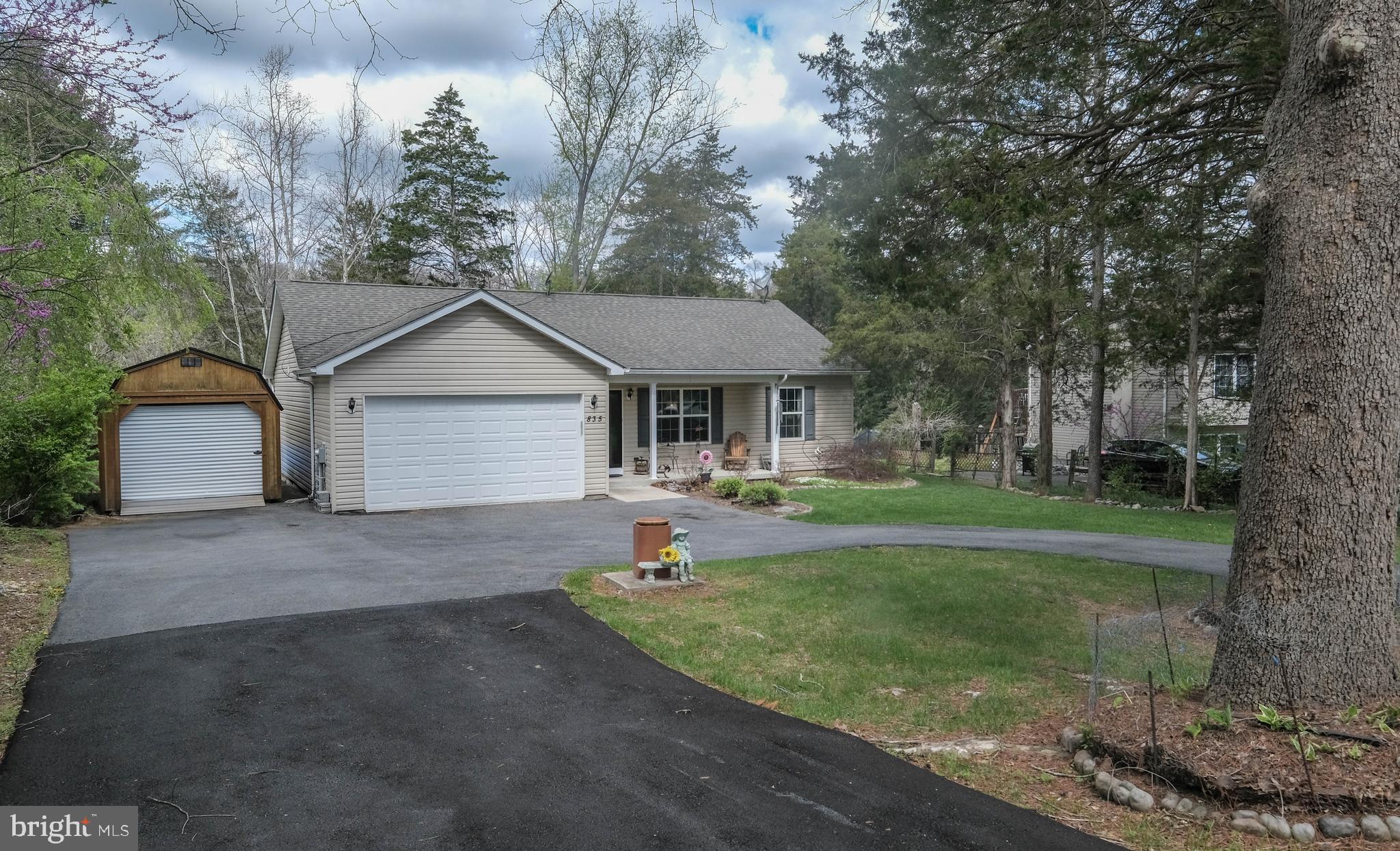 HIDDEN RIVER - Residential