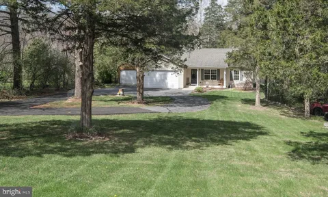 835 Hidden Hollow Drive, Kearneysville, WV MLS: WVJF2016874