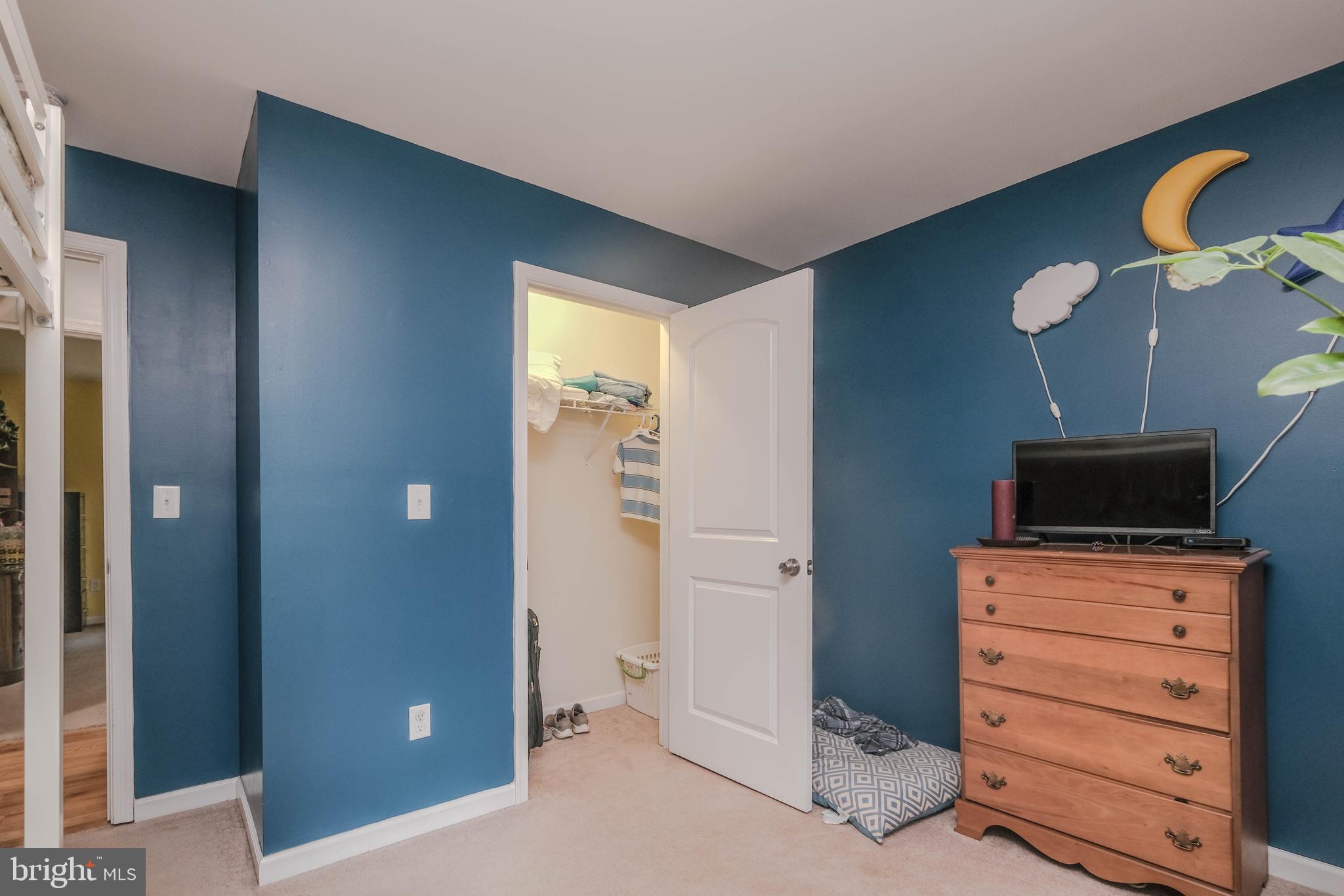 HIDDEN RIVER - Residential