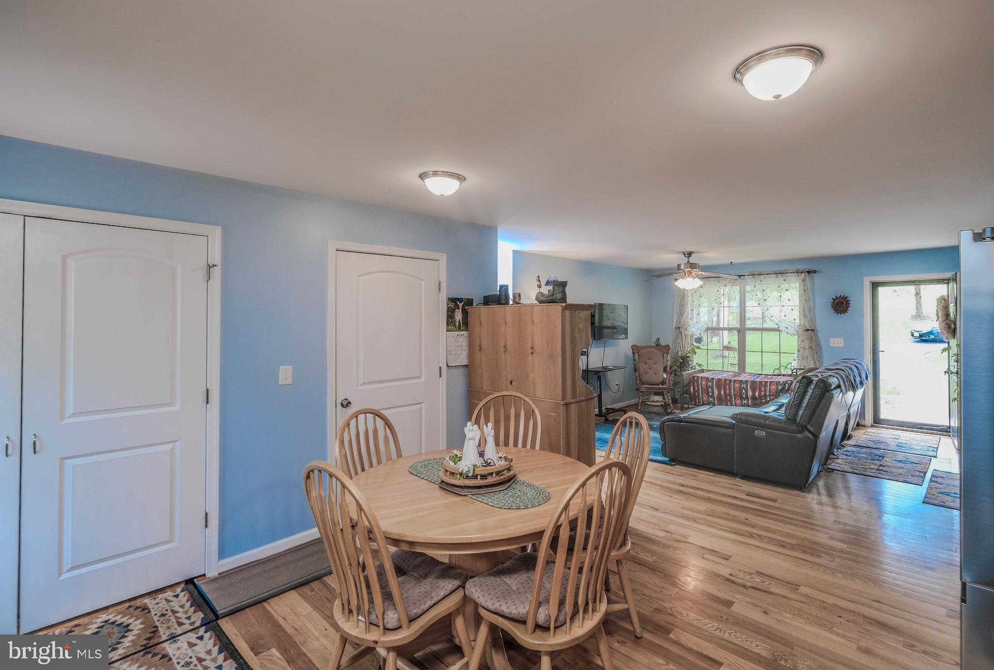 HIDDEN RIVER - Residential