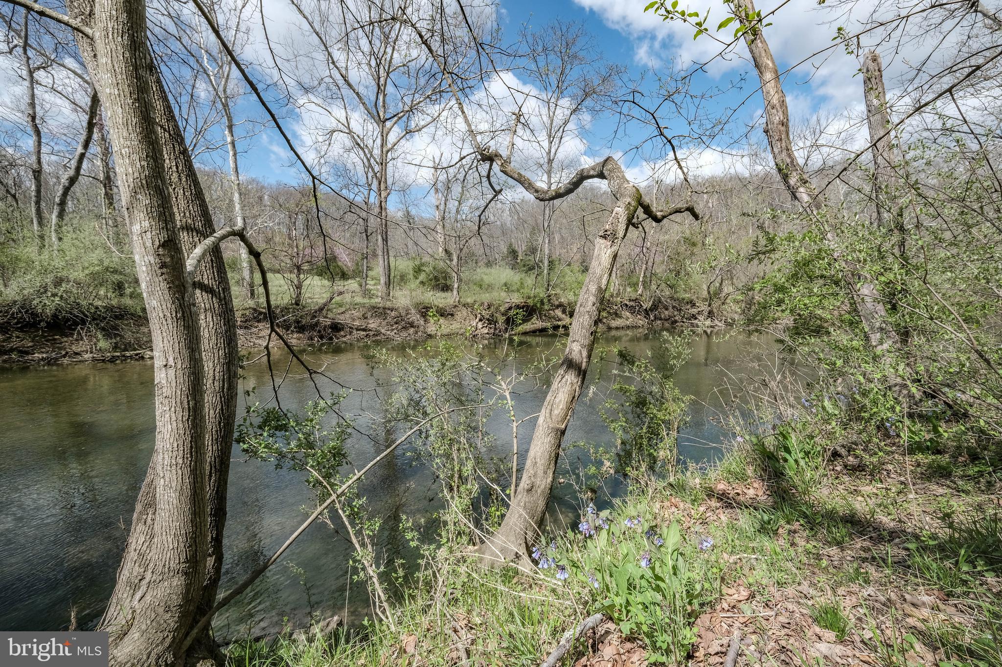 HIDDEN RIVER - Residential