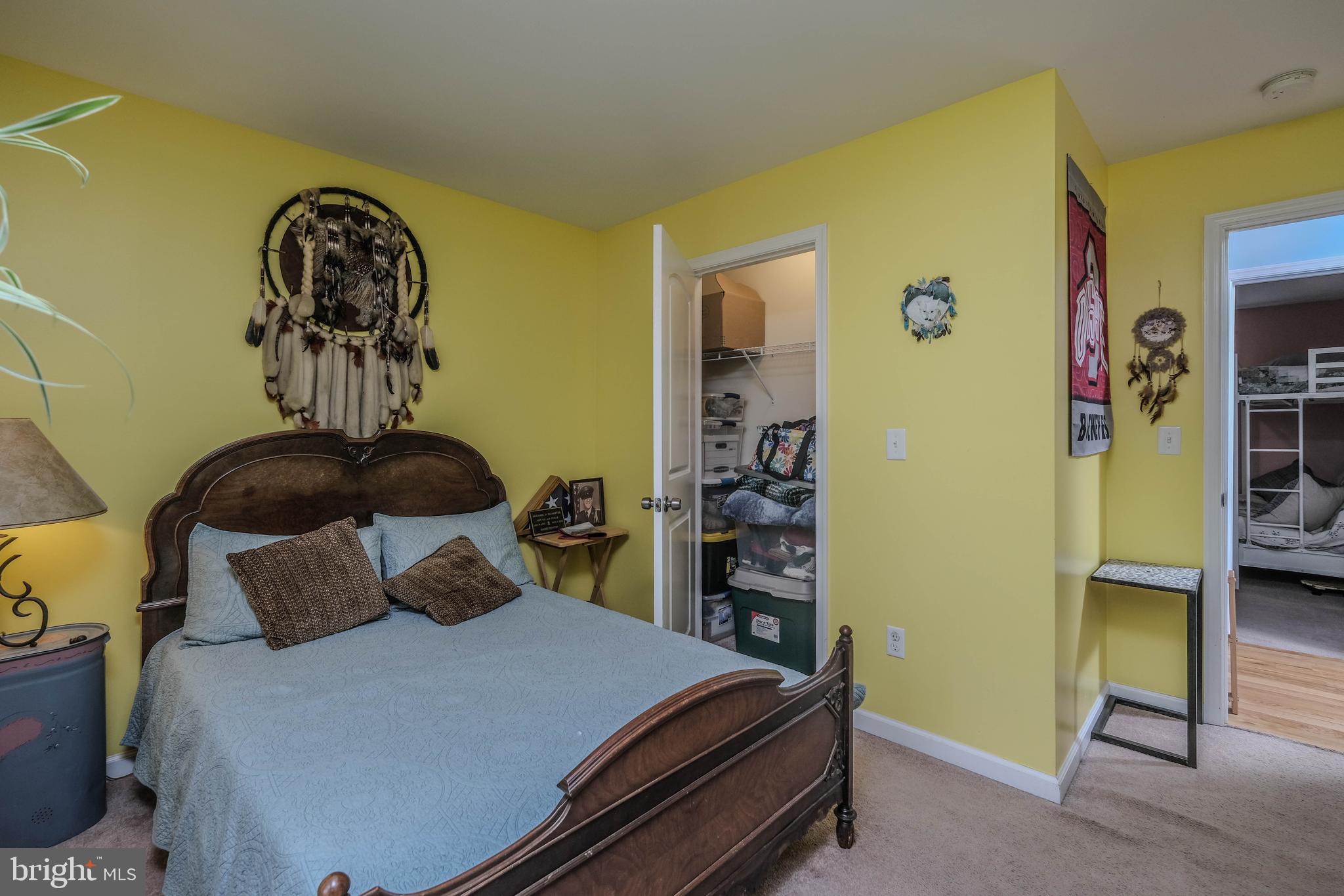 HIDDEN RIVER - Residential