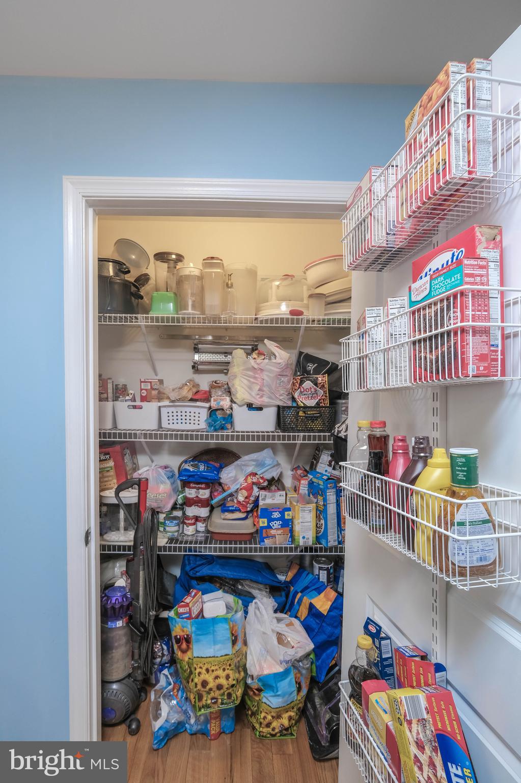 HIDDEN RIVER - Residential