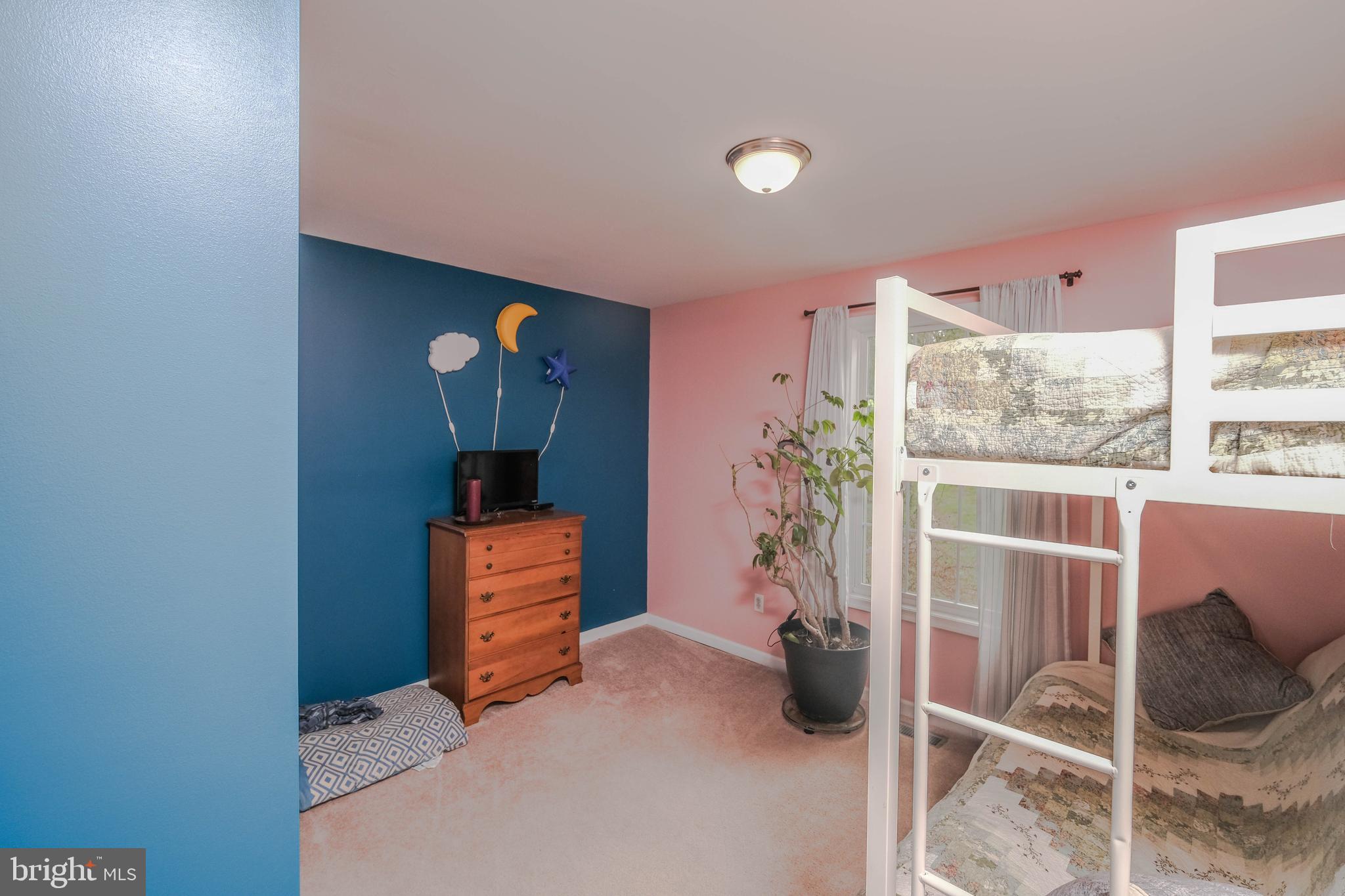 HIDDEN RIVER - Residential