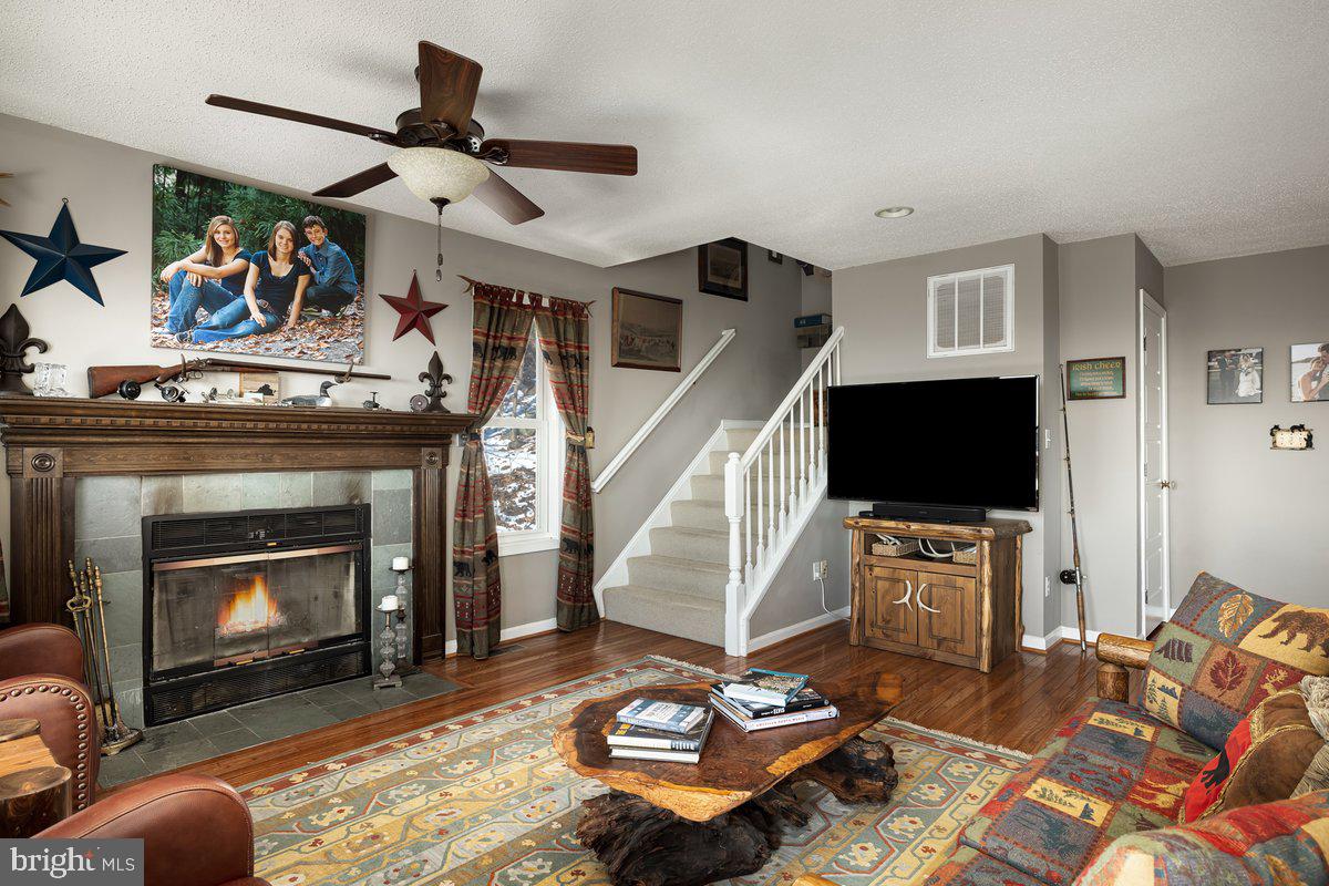 HIGH KNOB - Residential