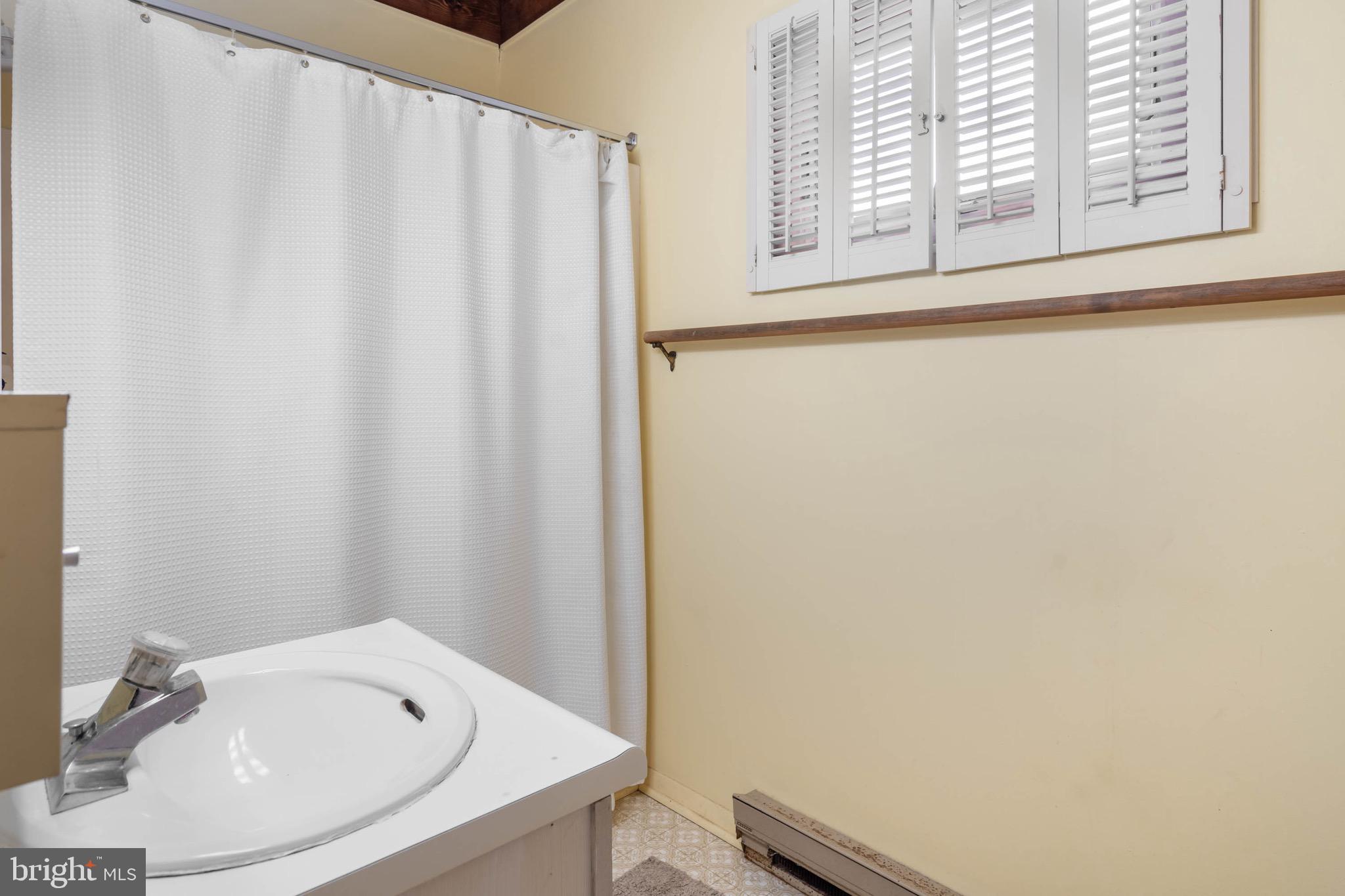 OCEAN VILLAGE - Residential