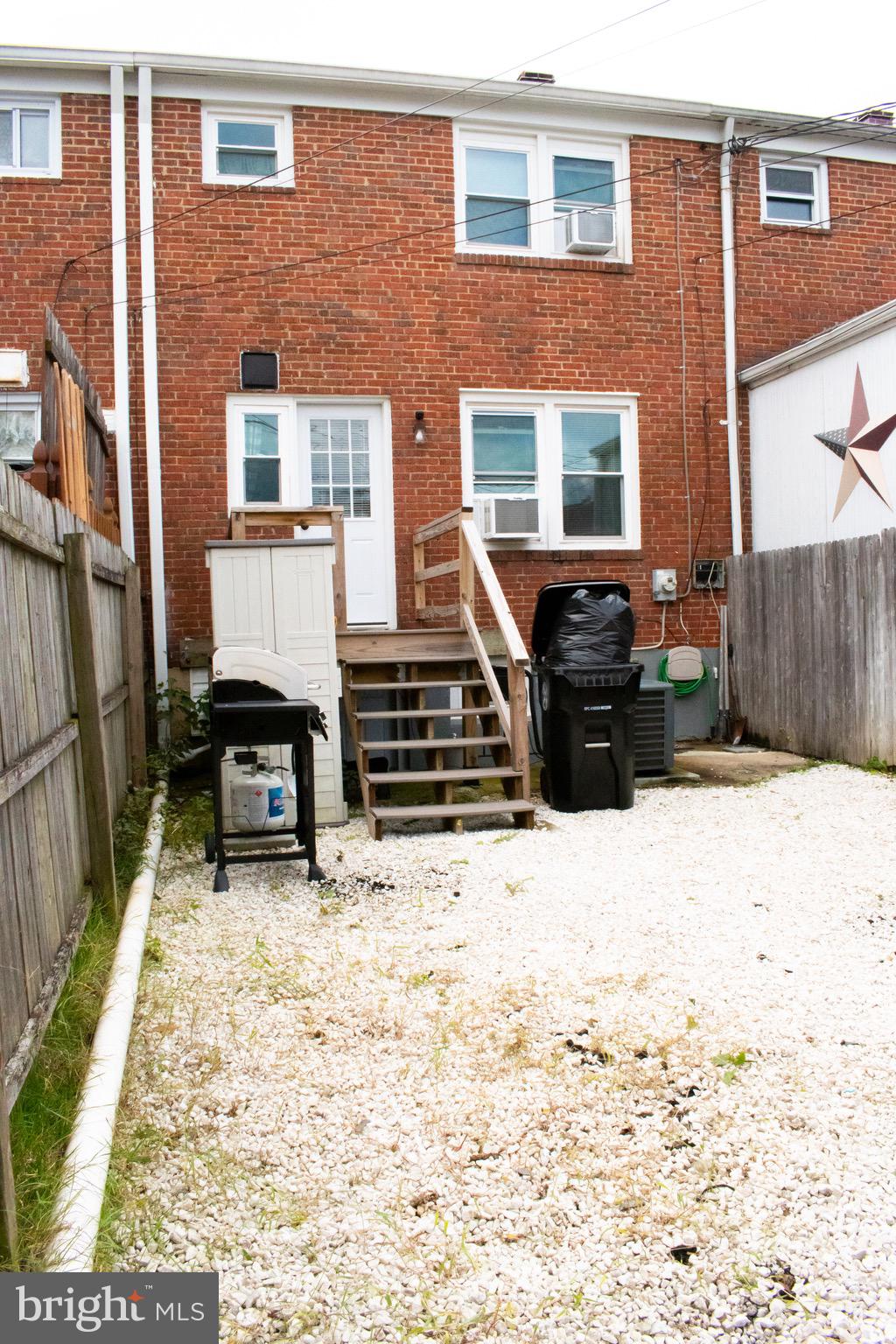 MAPLECREST - Residential