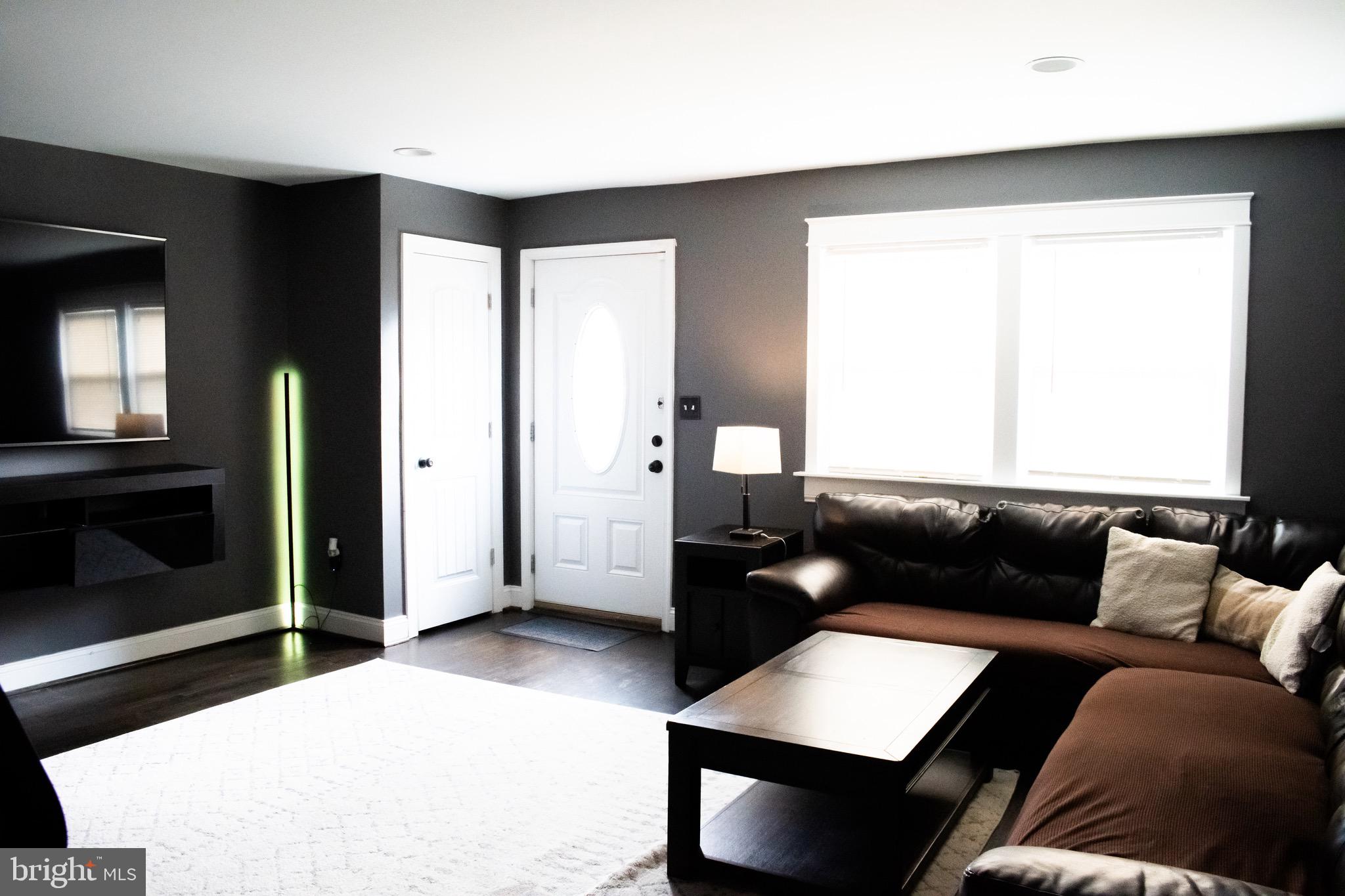 MAPLECREST - Residential