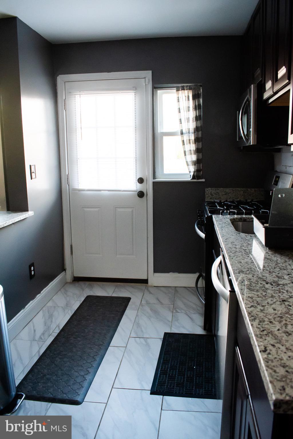 MAPLECREST - Residential