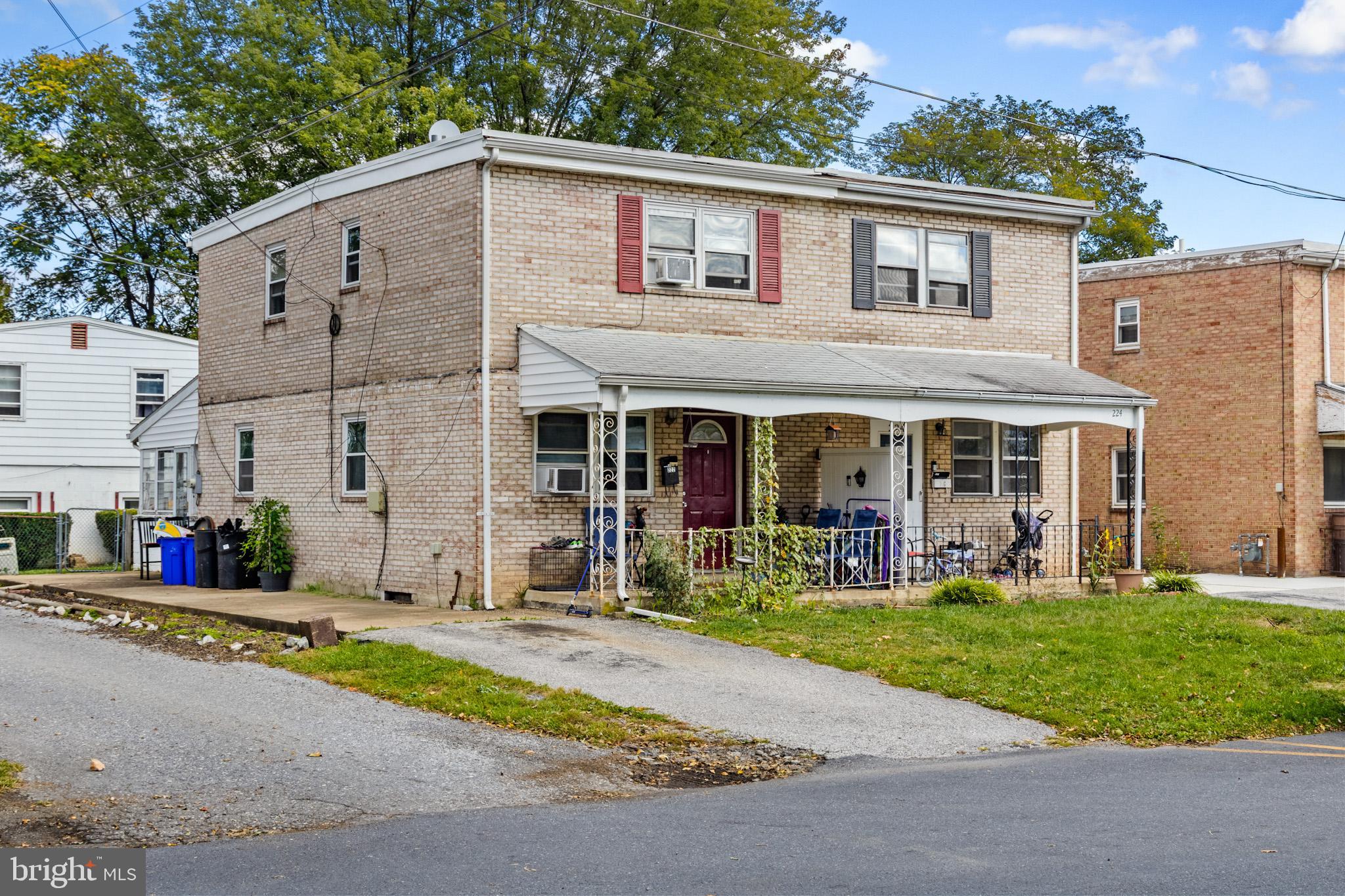 222 S 1ST STREET