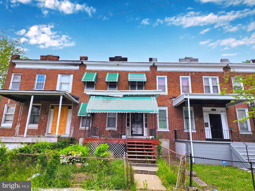 ONLINE AUCTION: Bidding begins 05/18/2023 @ 10:00 AM. Bidding ends 05/22/2023 @ 11:20 AM. List Price is Suggested Opening Bid. This 2-story porch-front townhouse is located in the Central Park area of Baltimore, Maryland, offering 4 bedrooms and 1 bathroom. Nearby attractions include the Pimlico Race Track, known for its horse races, the Sinai Hospital, which offers medical services, and the lush Cylburn Arboretum, a perfect place to unwind and explore nature. Residents can also enjoy shopping and dining options at Reisterstown Road Plaza or take a stroll in the Cold Spring Park. The major traffic arteries of this area are Reisterstown Road and Park Heights Ave. Deposit: $5,000.