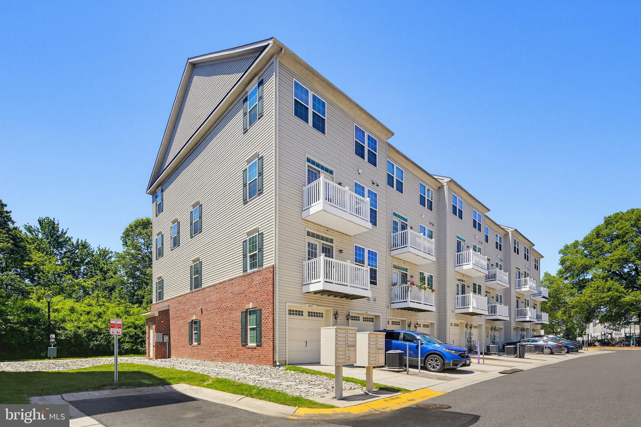 RED OAK CROSSING - Residential