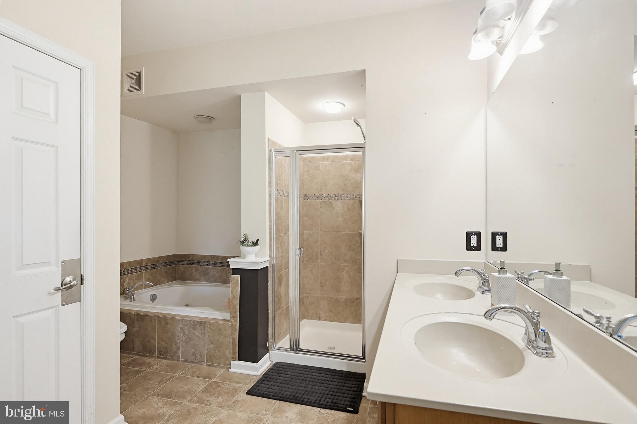 RED OAK CROSSING - Residential