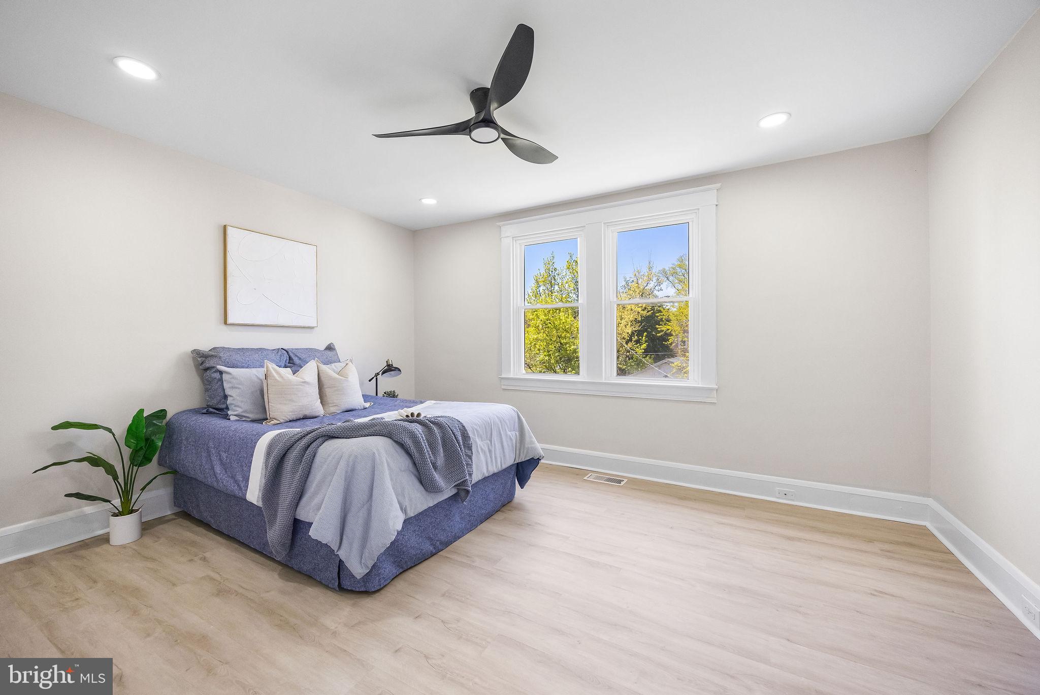 ROSEMONT EAST - Residential