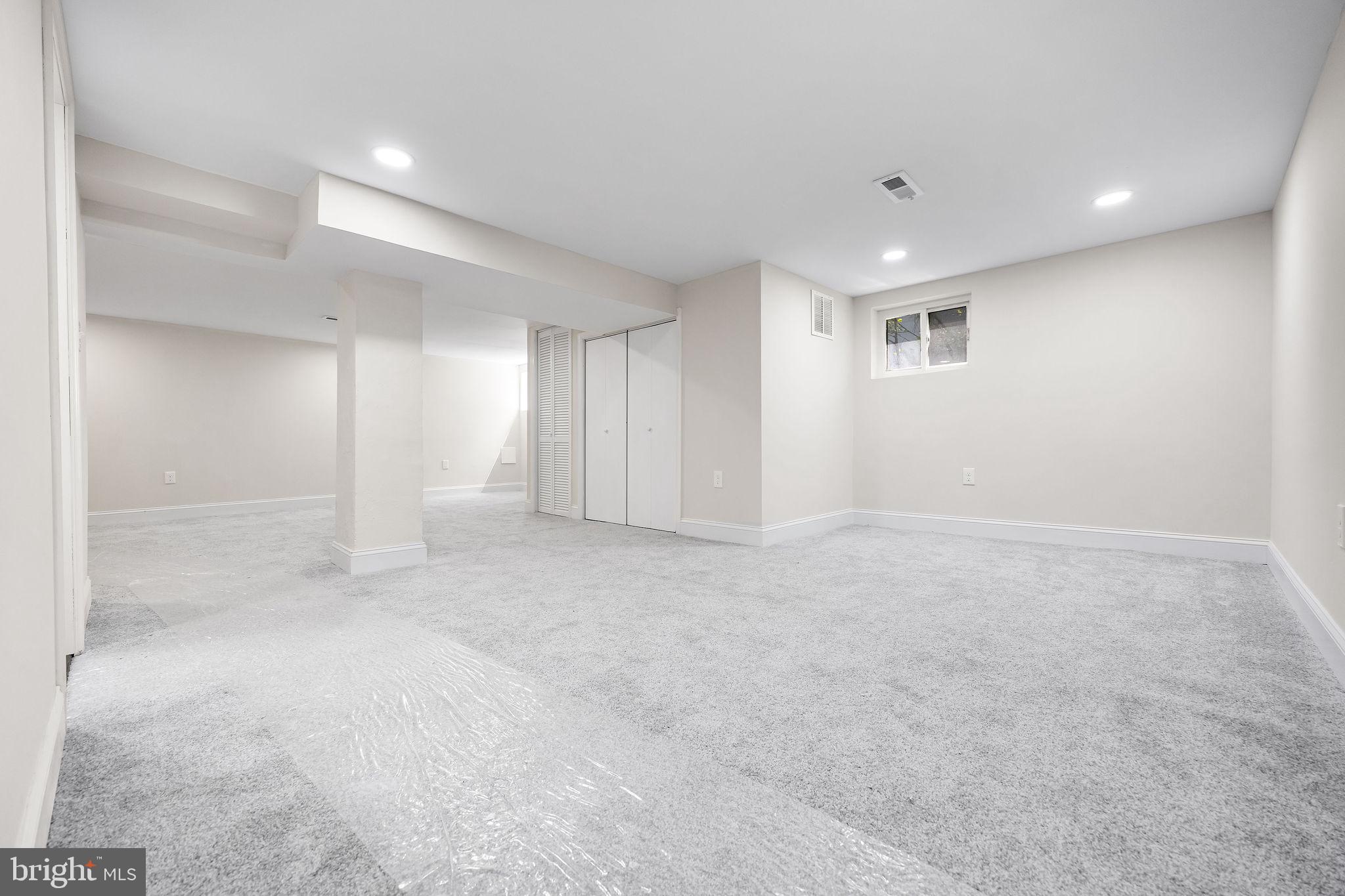 ROSEMONT EAST - Residential