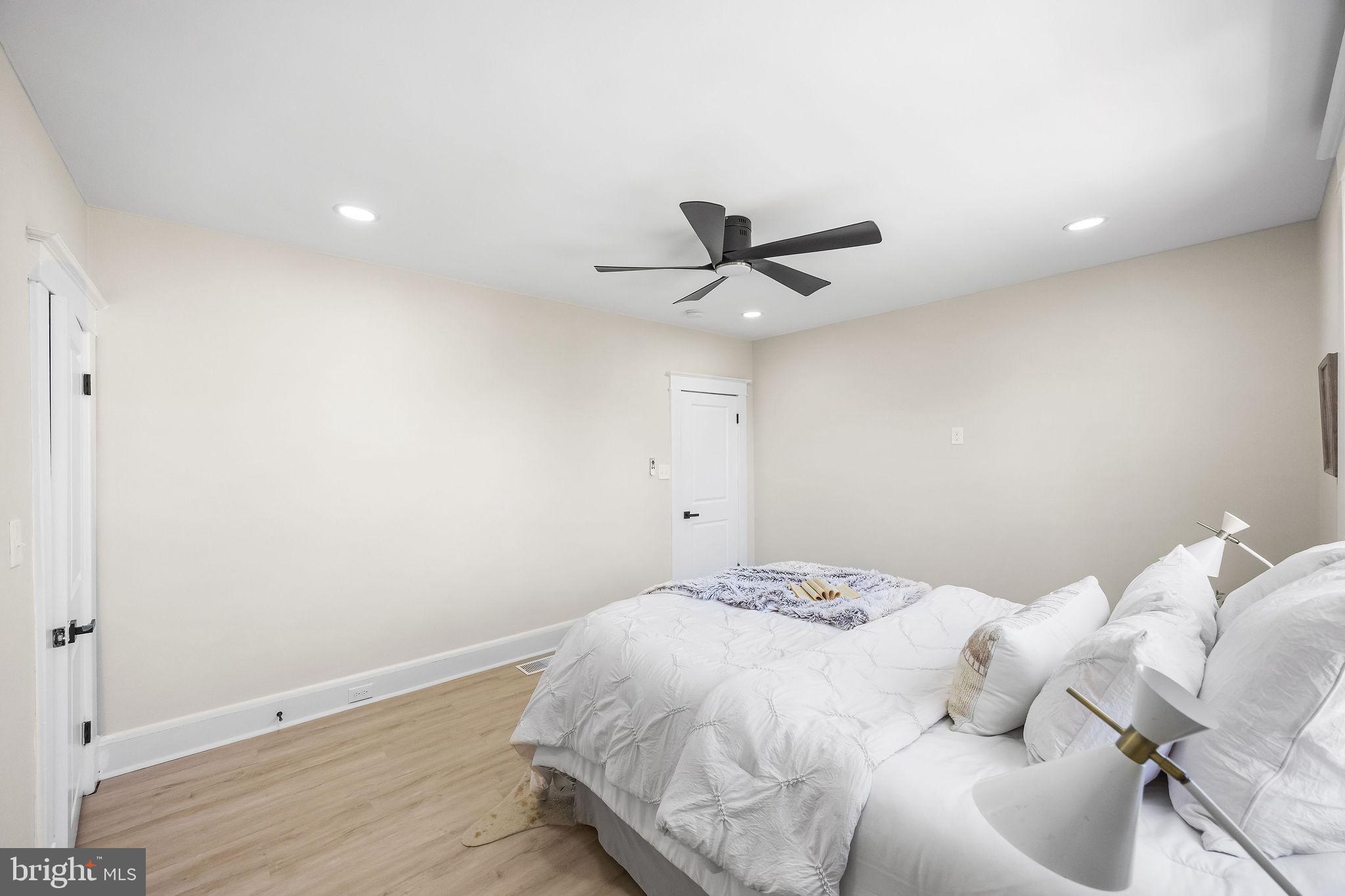 ROSEMONT EAST - Residential