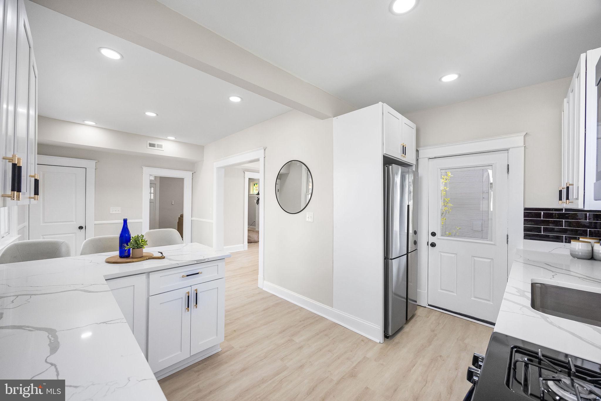 ROSEMONT EAST - Residential