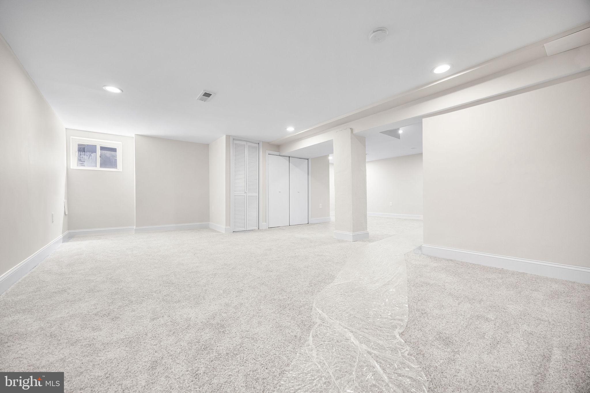 ROSEMONT EAST - Residential