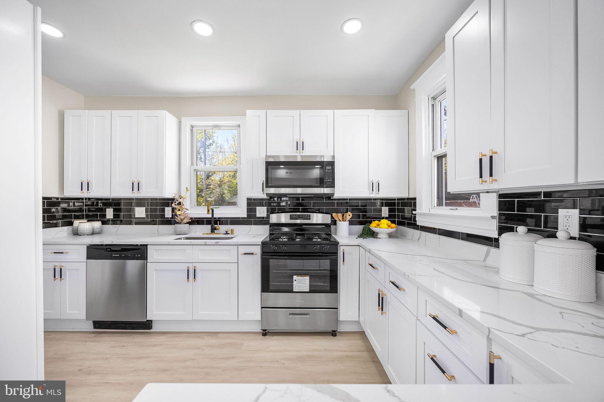 ROSEMONT EAST - Residential