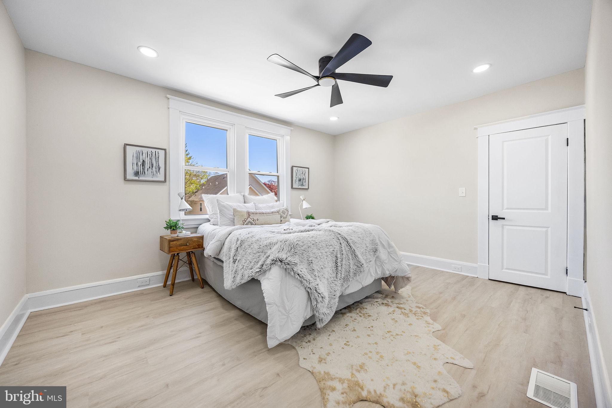 ROSEMONT EAST - Residential