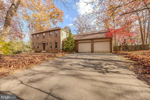 2201 NOBEHAR VIENNA VA 22181