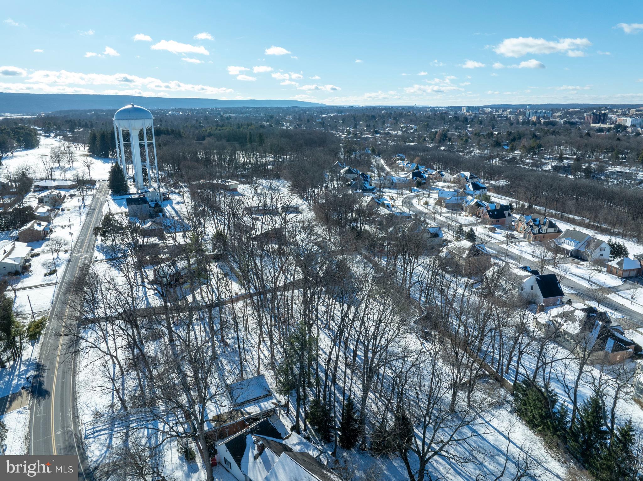 CENTRE HILLS VILLAGE - Land