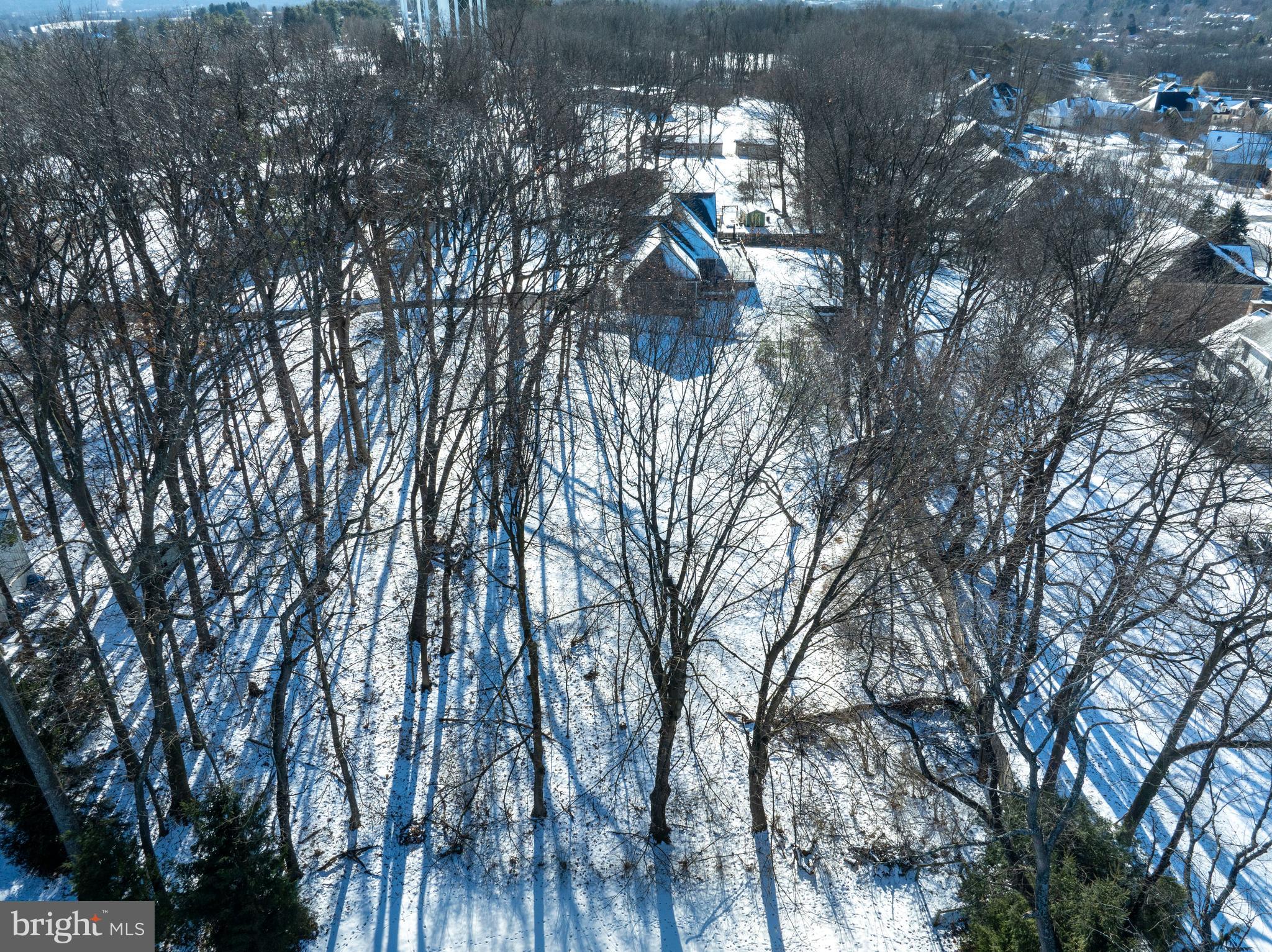 CENTRE HILLS VILLAGE - Land