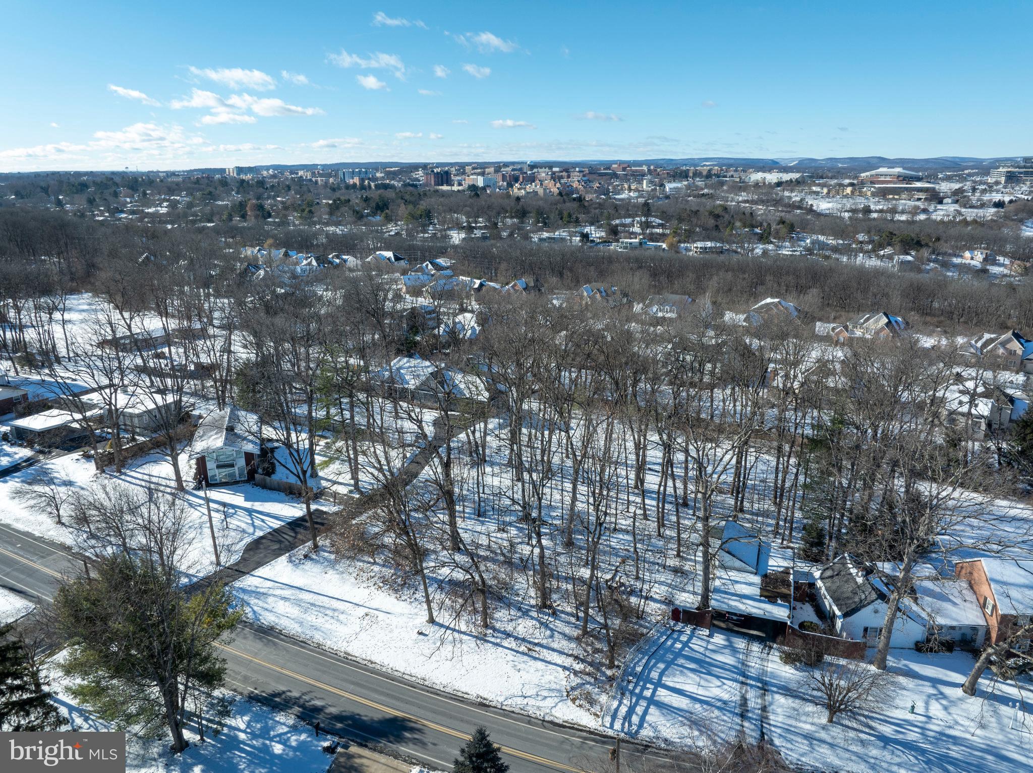 CENTRE HILLS VILLAGE - Land