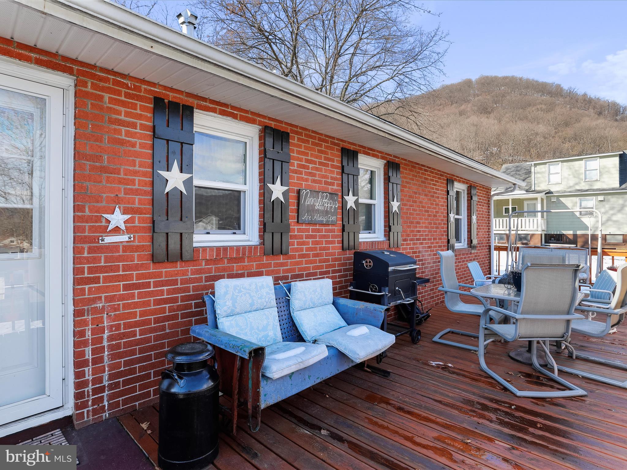 WEST END - Residential